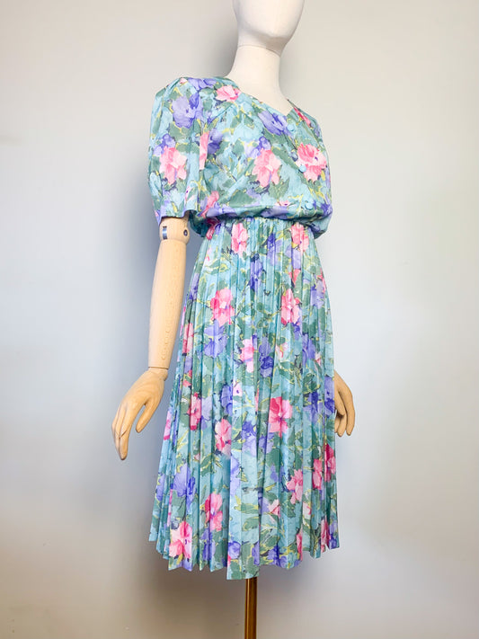 Robe manches courtes plissée imprimés fleurs vintage