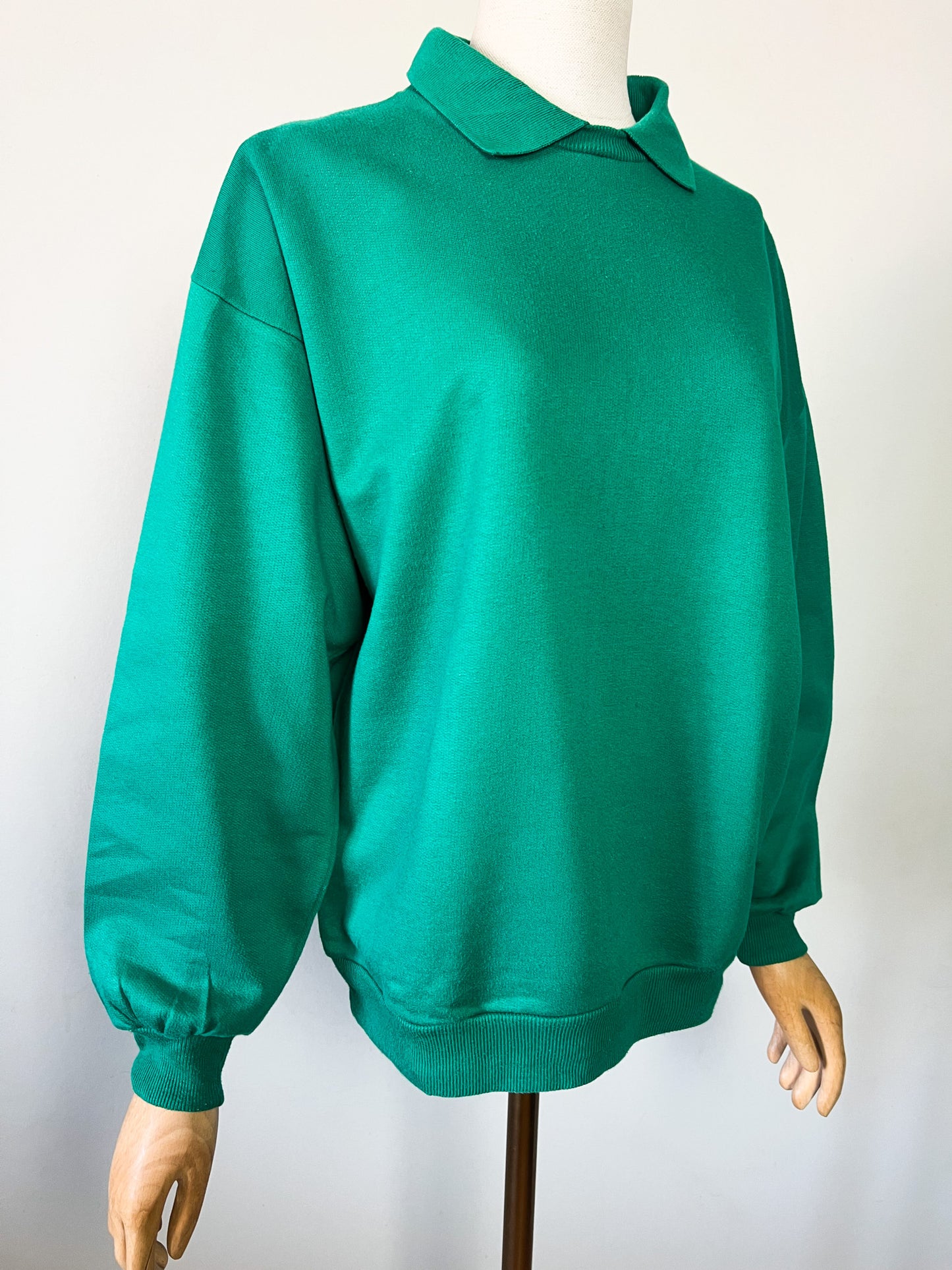 Sweatshirt Vintage Années 80 90 Unisexe Vert Gazon - Coupe Oversize - Petit Col - T. M/L