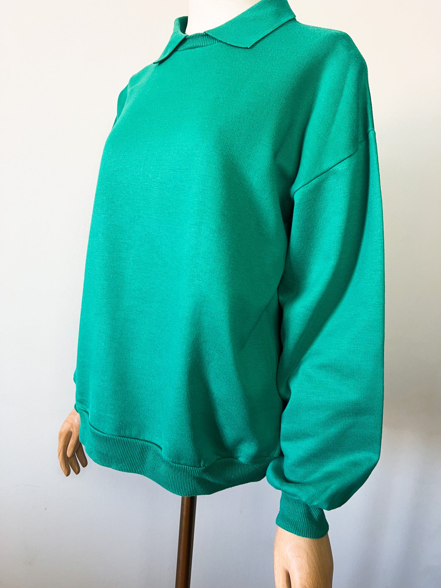 Sweatshirt Vintage Années 80 90 Unisexe Vert Gazon - Coupe Oversize - Petit Col - T. M/L