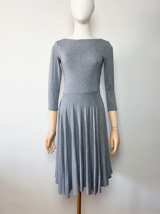 Robe Tara Jarmon Grise - Col Danseuse & Dos V - Viscose Élastiquée T. 36