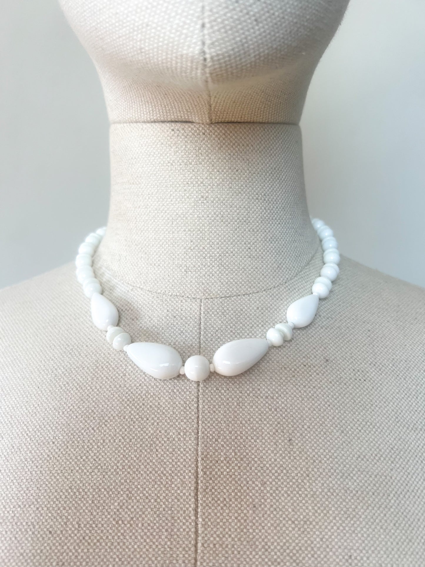 Collier Vintage Années 80 - Perles Blanches - Ras-de-cou