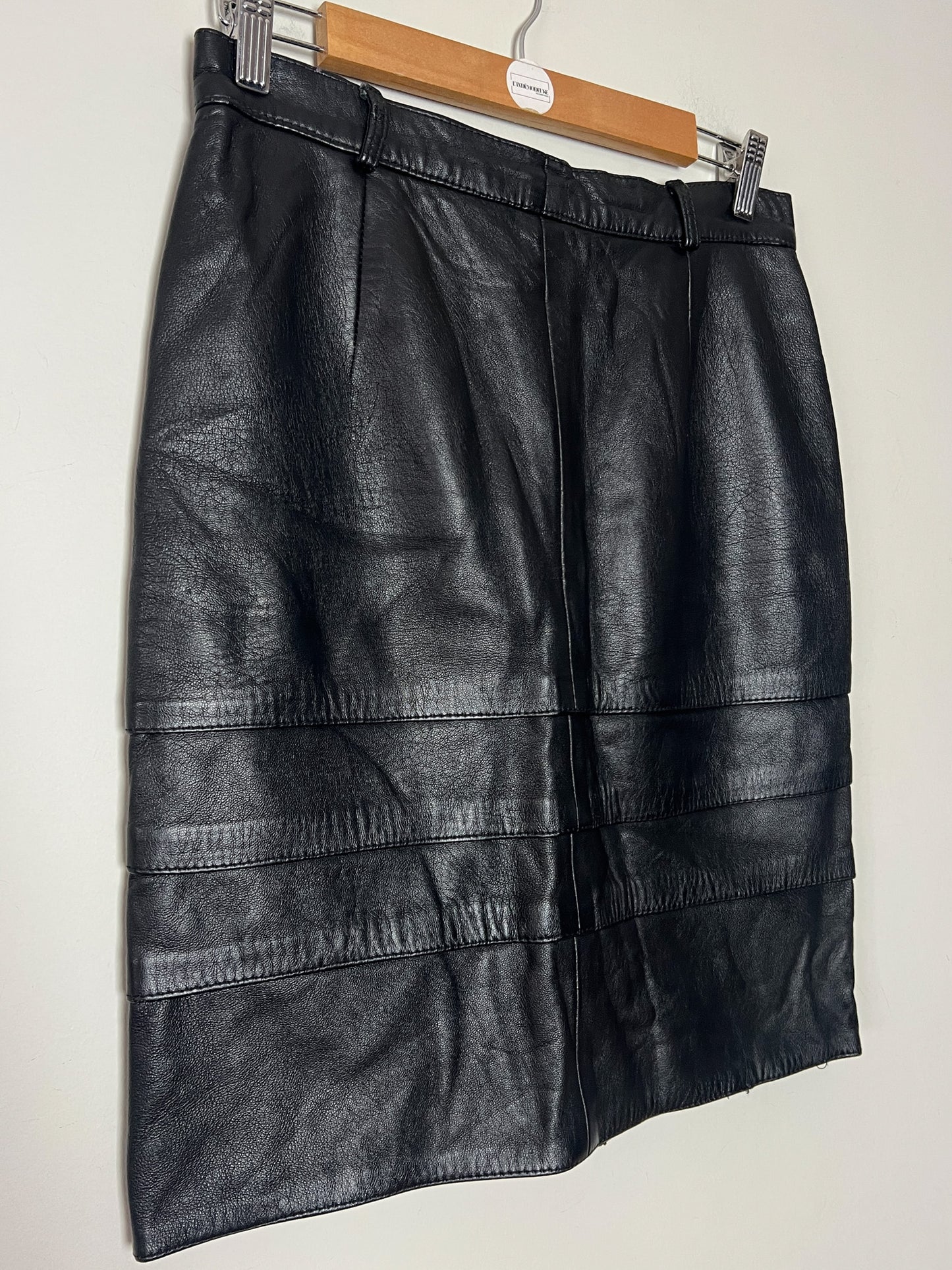 Jupe Courte Cuir Véritable Noir - Détail Nœud Structuré - T. M (38) - Artisanat Italien