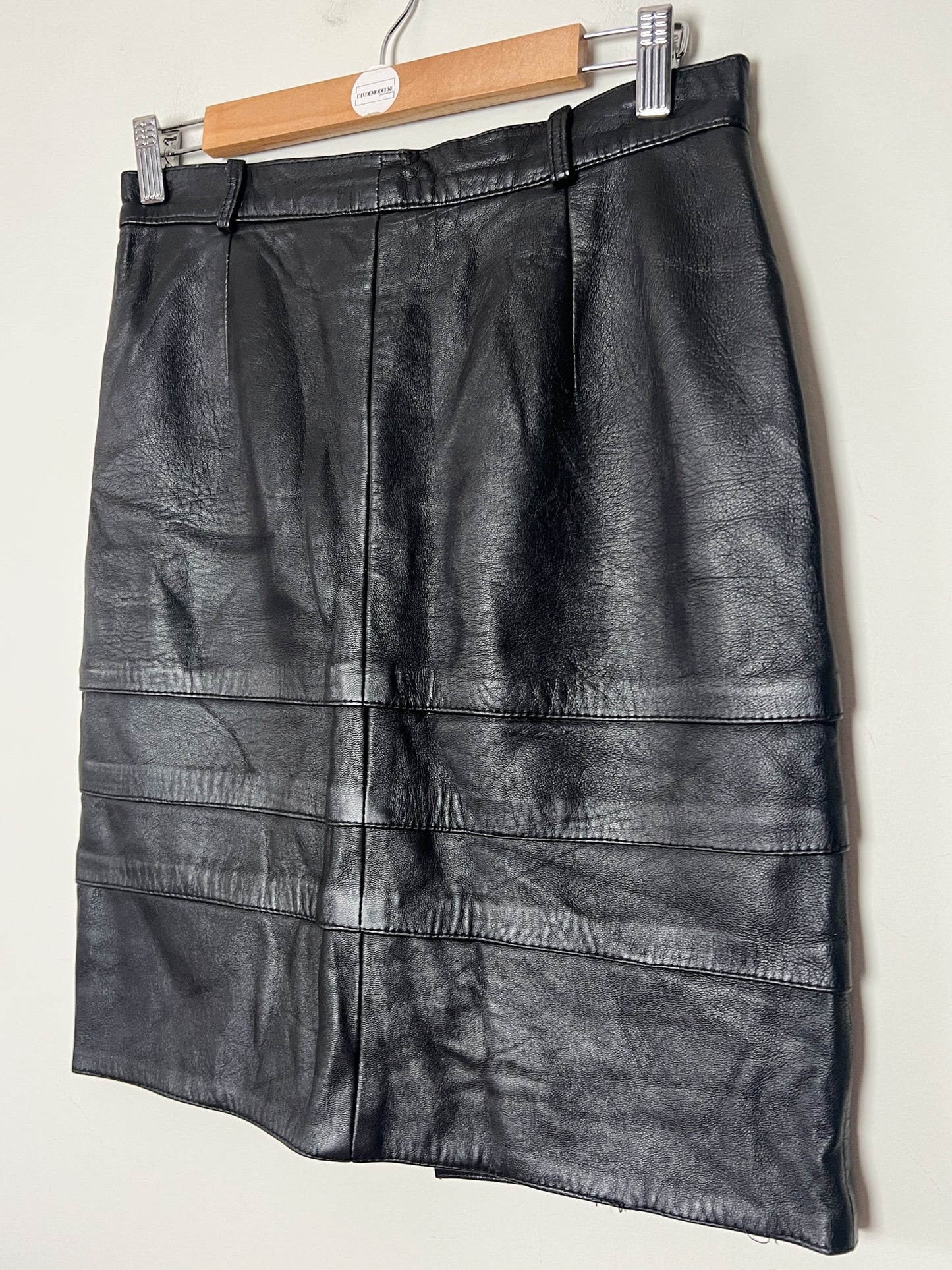 Jupe Courte Cuir Véritable Noir - Détail Nœud Structuré - T. M (38) - Artisanat Italien