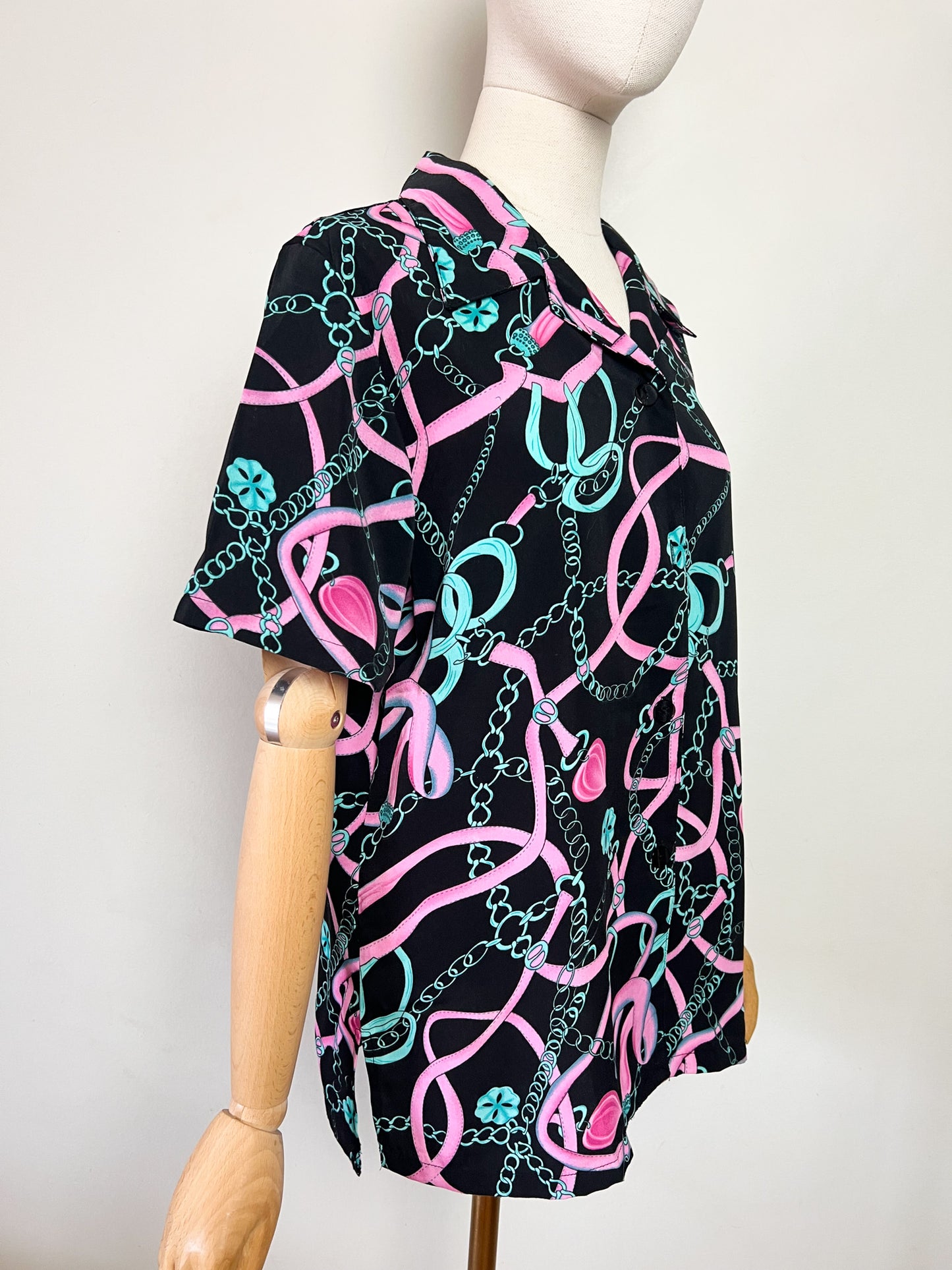 Chemise manches courtes Vintage Années 80 90– Imprimé Chaînes Foulard Rose & Turquoise – Taille 40