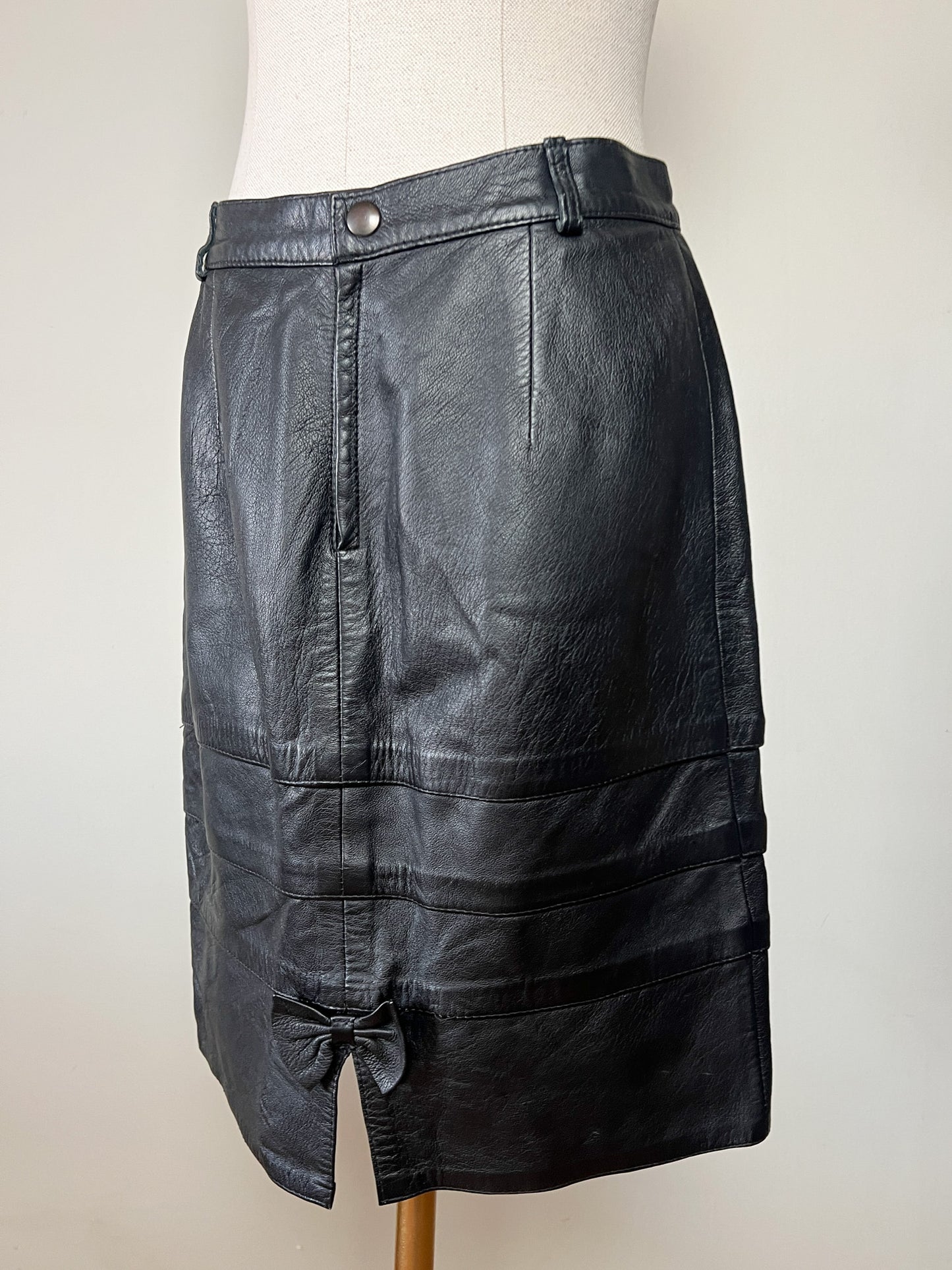 Jupe Courte Cuir Véritable Noir - Détail Nœud Structuré - T. M (38) - Artisanat Italien
