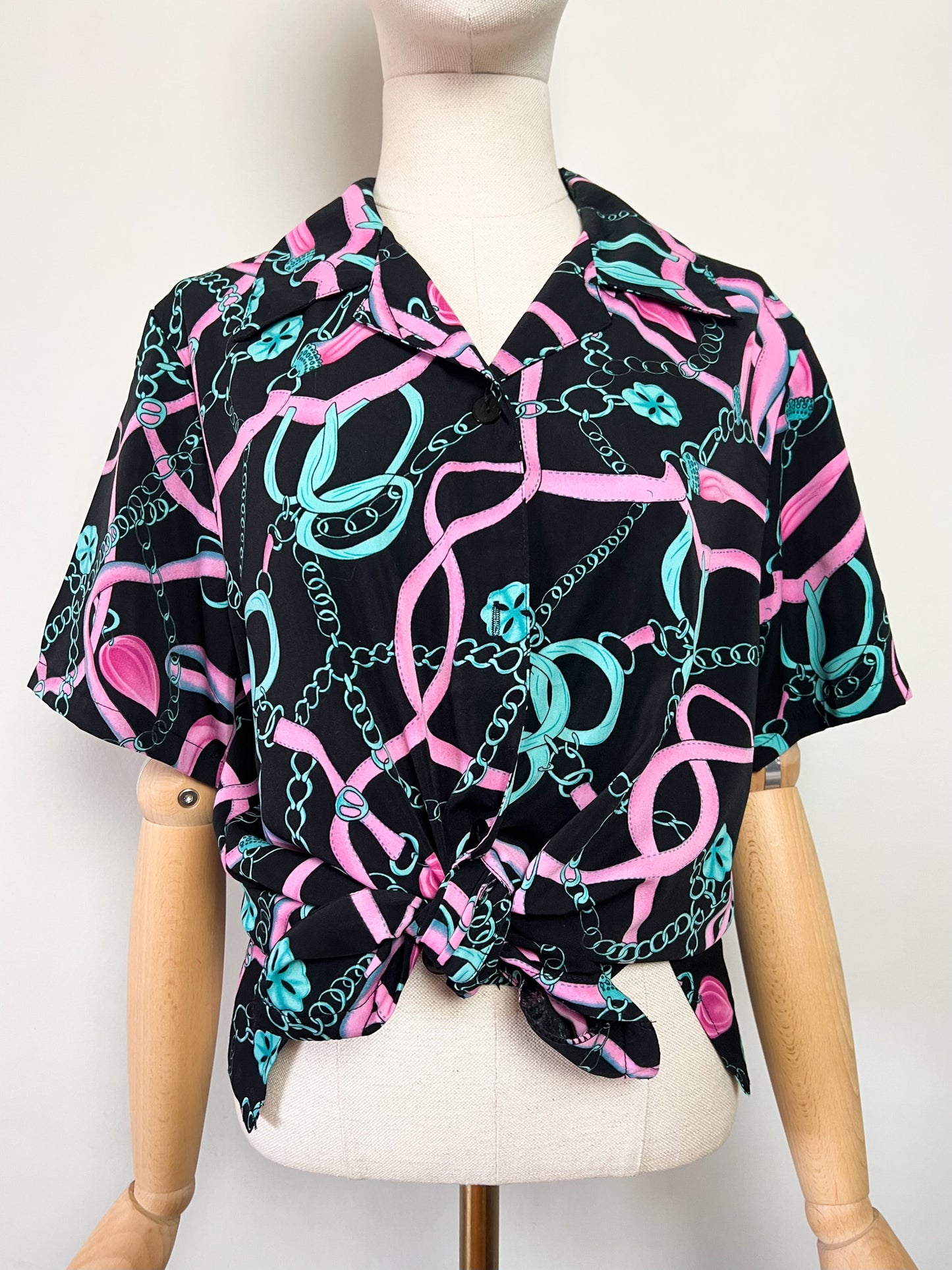 Chemise manches courtes Vintage Années 80 90– Imprimé Chaînes Foulard Rose & Turquoise – Taille 40