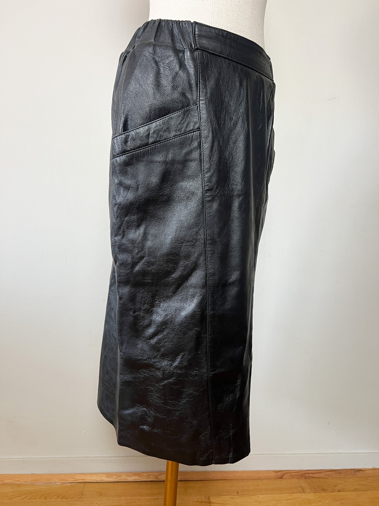 Jupe Crayon Vintage en Cuir Noir - Empiècements Structurants & Poches - T. S/M (36/38)