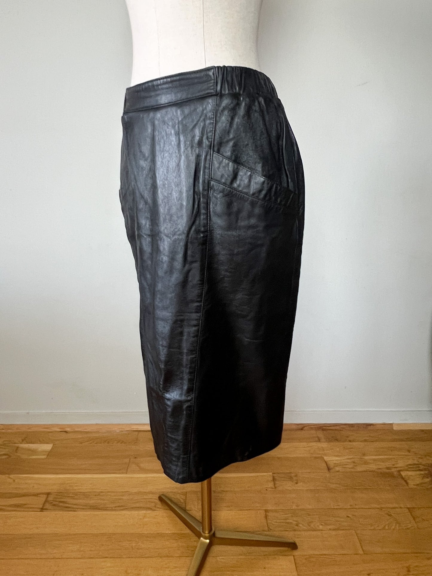 Jupe Crayon Vintage en Cuir Noir - Empiècements Structurants & Poches - T. S/M (36/38)