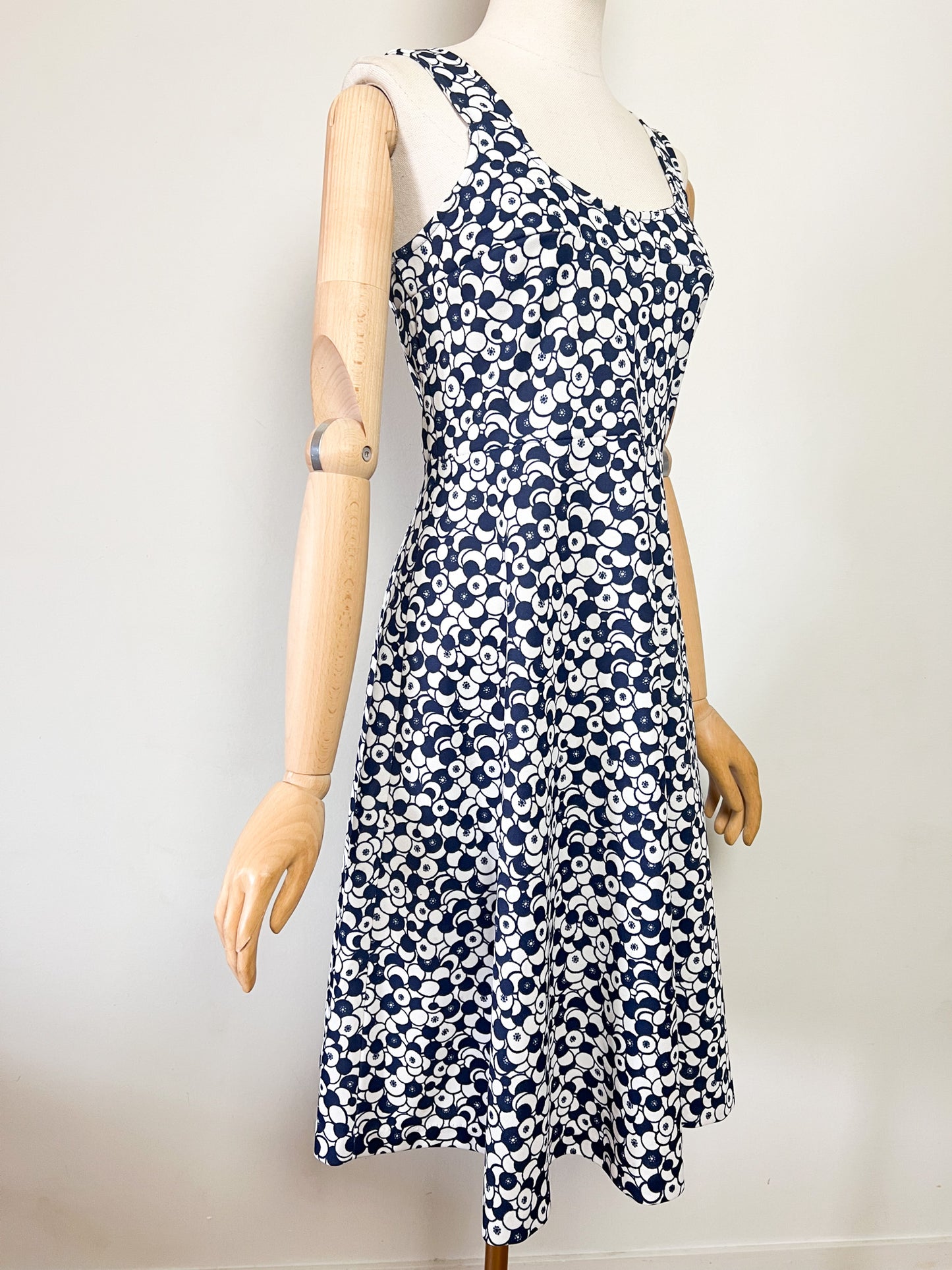 Robe Vintage Années 60/70 - Imprimé Graphique Marine & Crème - Coupe Trapèze - T.36