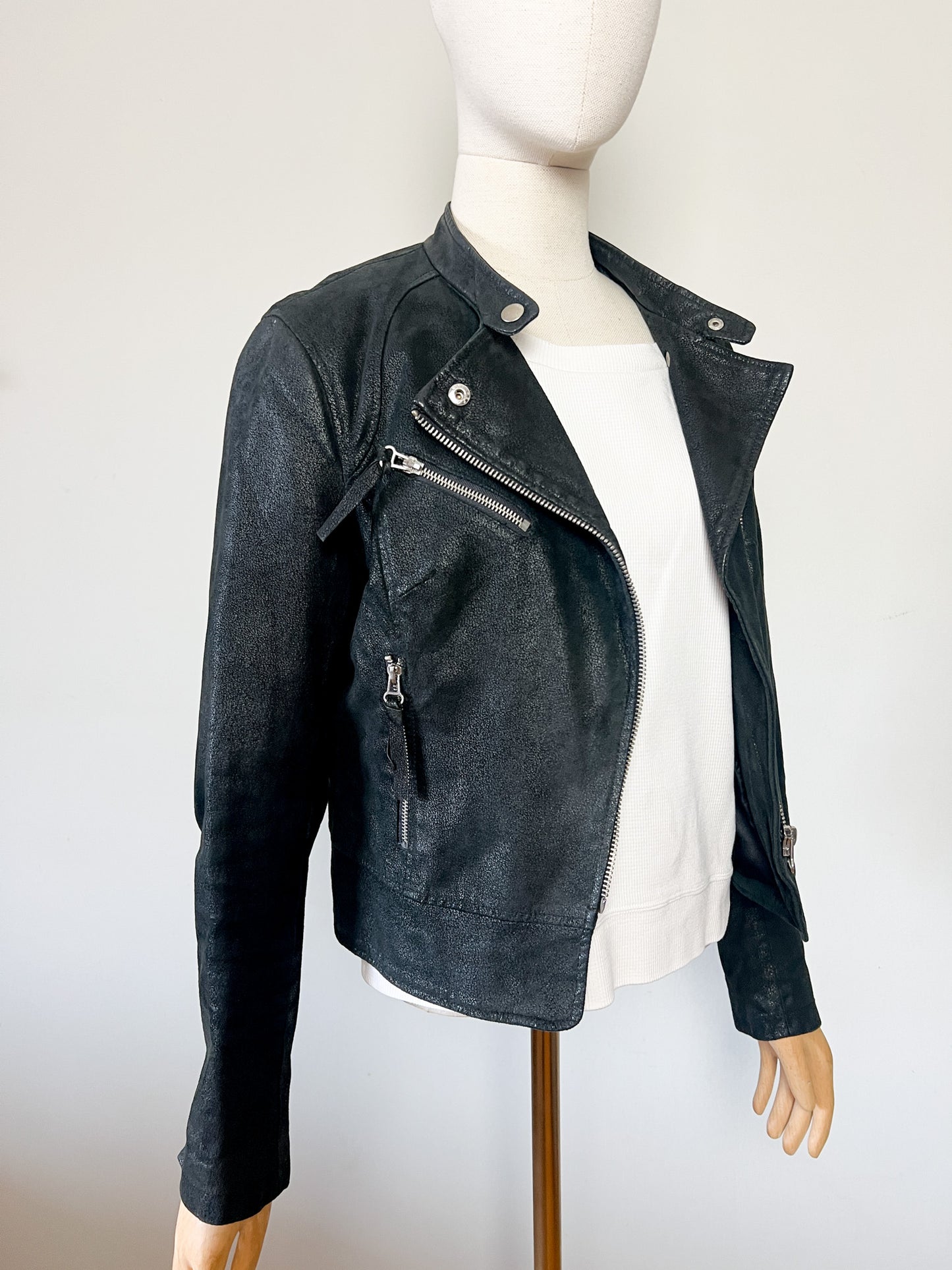 Perfecto en Cuir Véritable Noir Irisé - Coupe Cintrée & Courte - T. 40 (L)