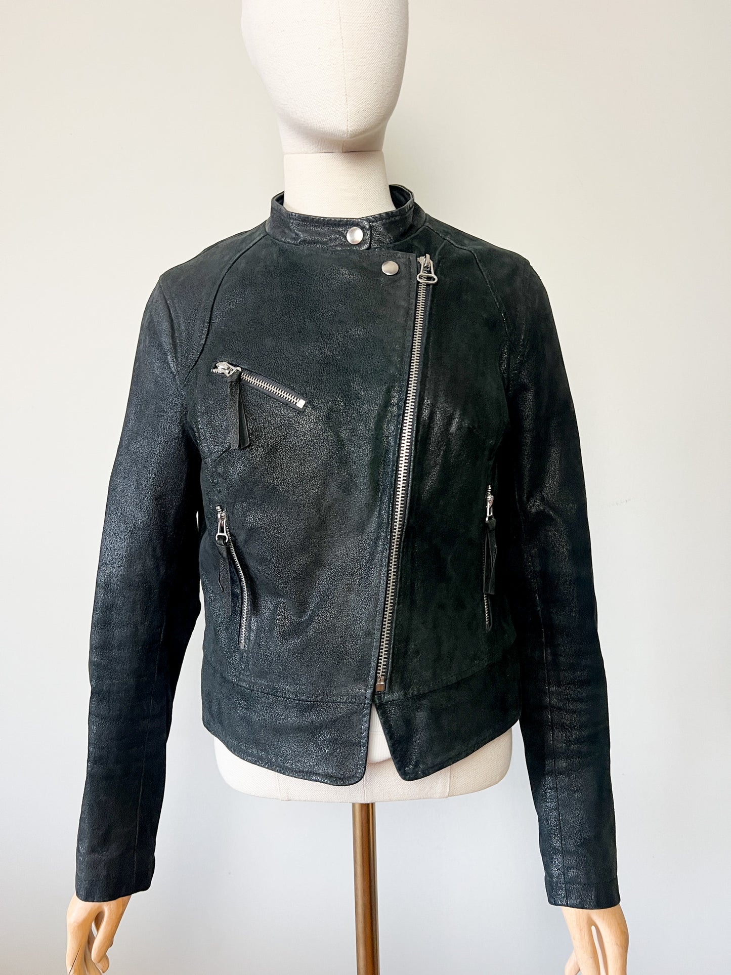 Perfecto en Cuir Véritable Noir Irisé - Coupe Cintrée & Courte - T. 40 (L)