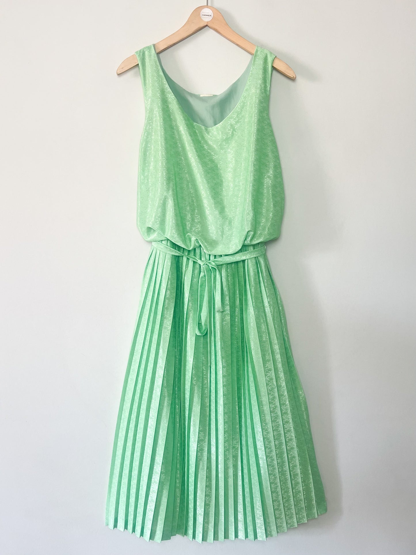 Robe Midi Vintage Années 80 Vert Menthe - Tissu Damassé Satiné - Plissé Soleil - T. 40/44