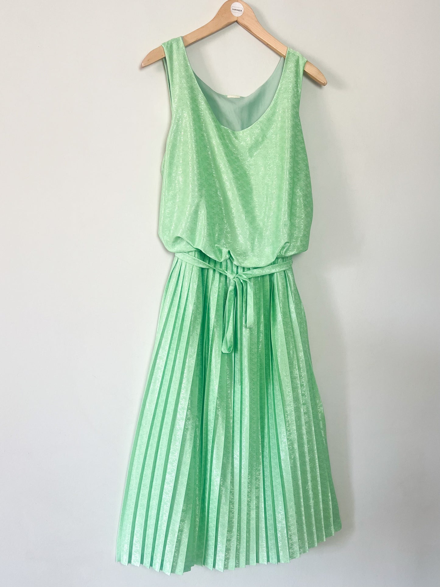 Robe Midi Vintage Années 80 Vert Menthe - Tissu Damassé Satiné - Plissé Soleil - T. 40/44