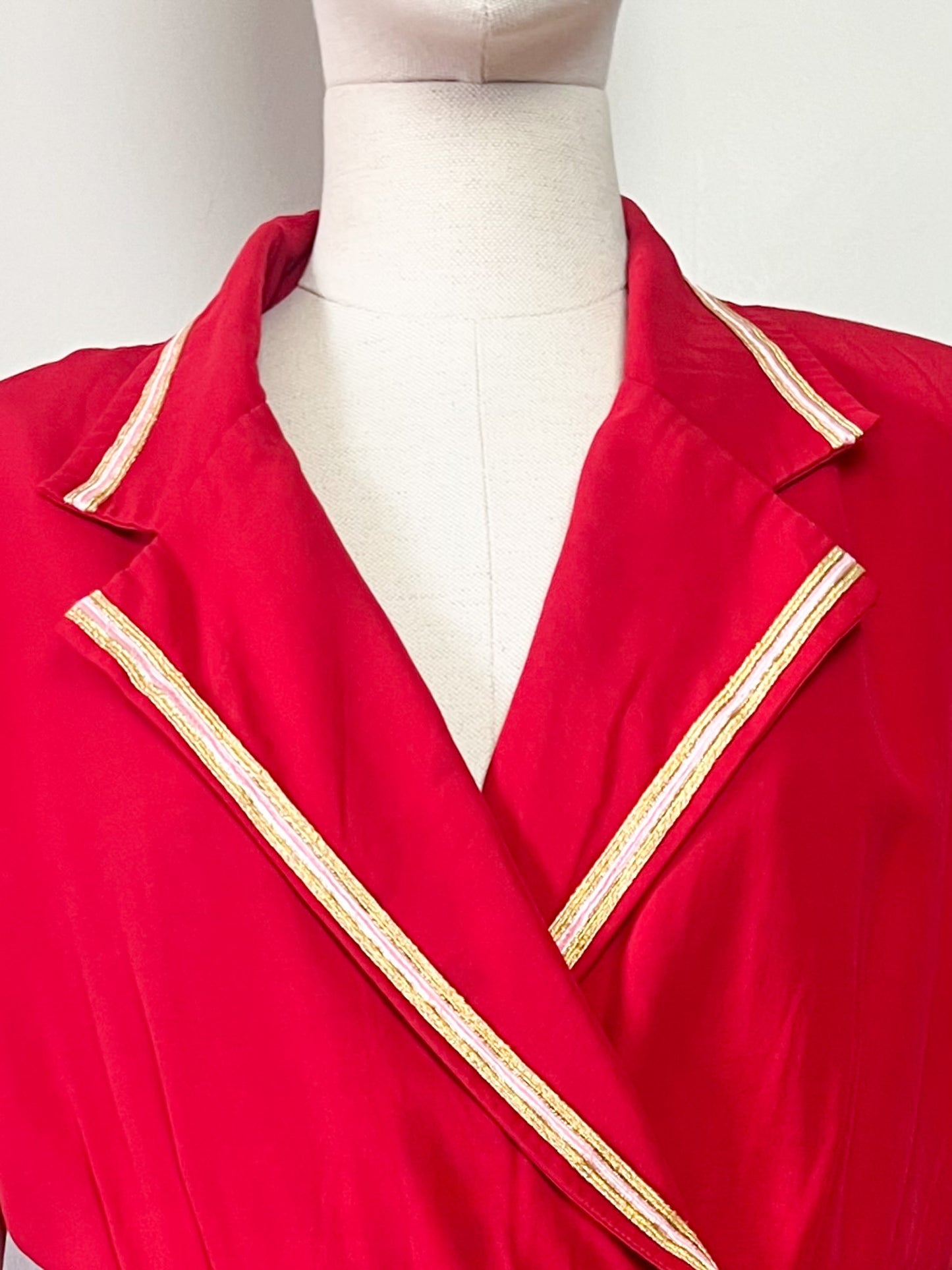 Combishort Vintage - Rouge Satiné - Détails Dorés & Roses - Couture J.S.J. - T. 36/38