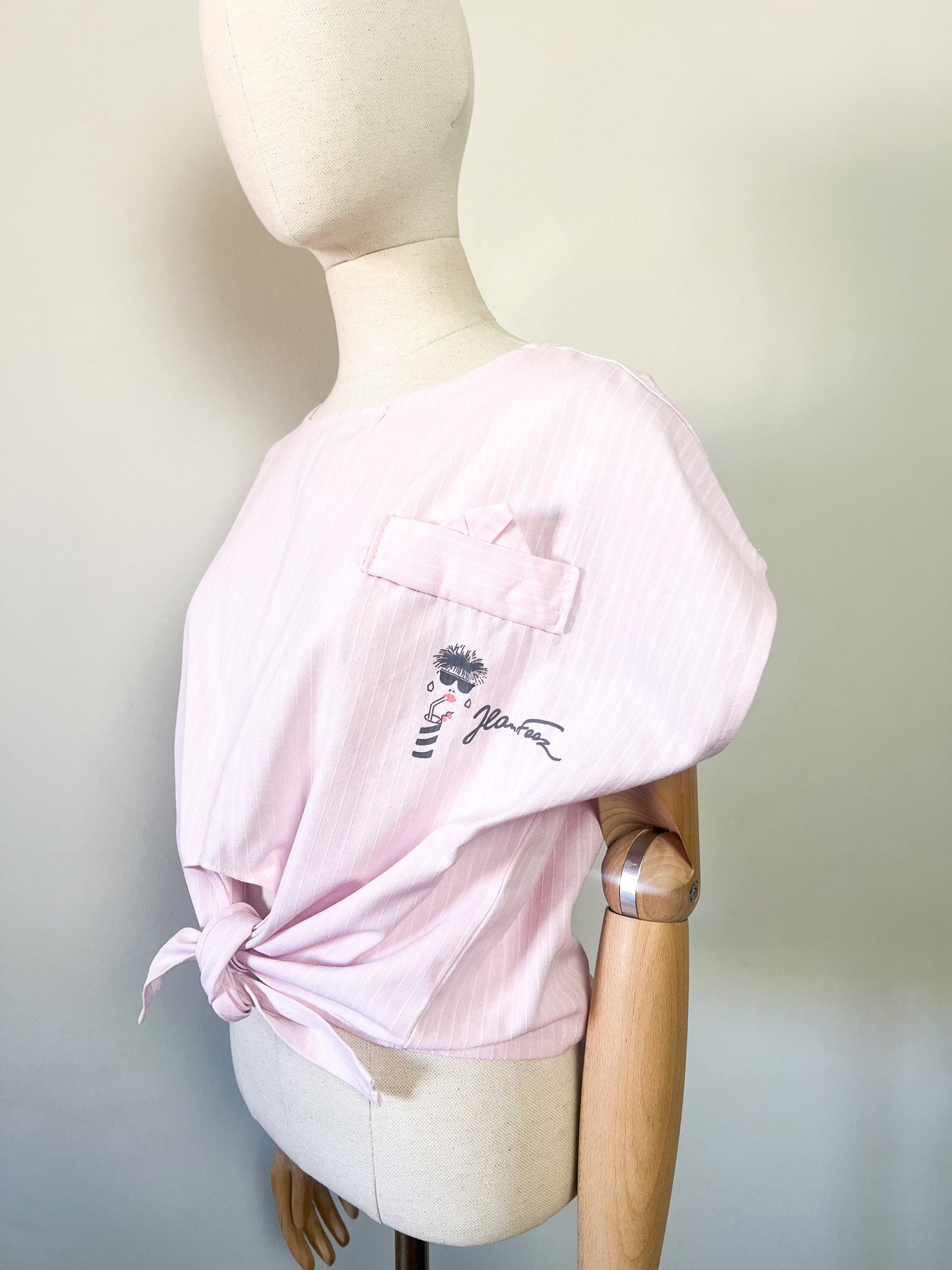 Blouse Cropped Vintage Années 80 Rose à Rayures– Nœud Devant – Jean Feez – T36 à 40
