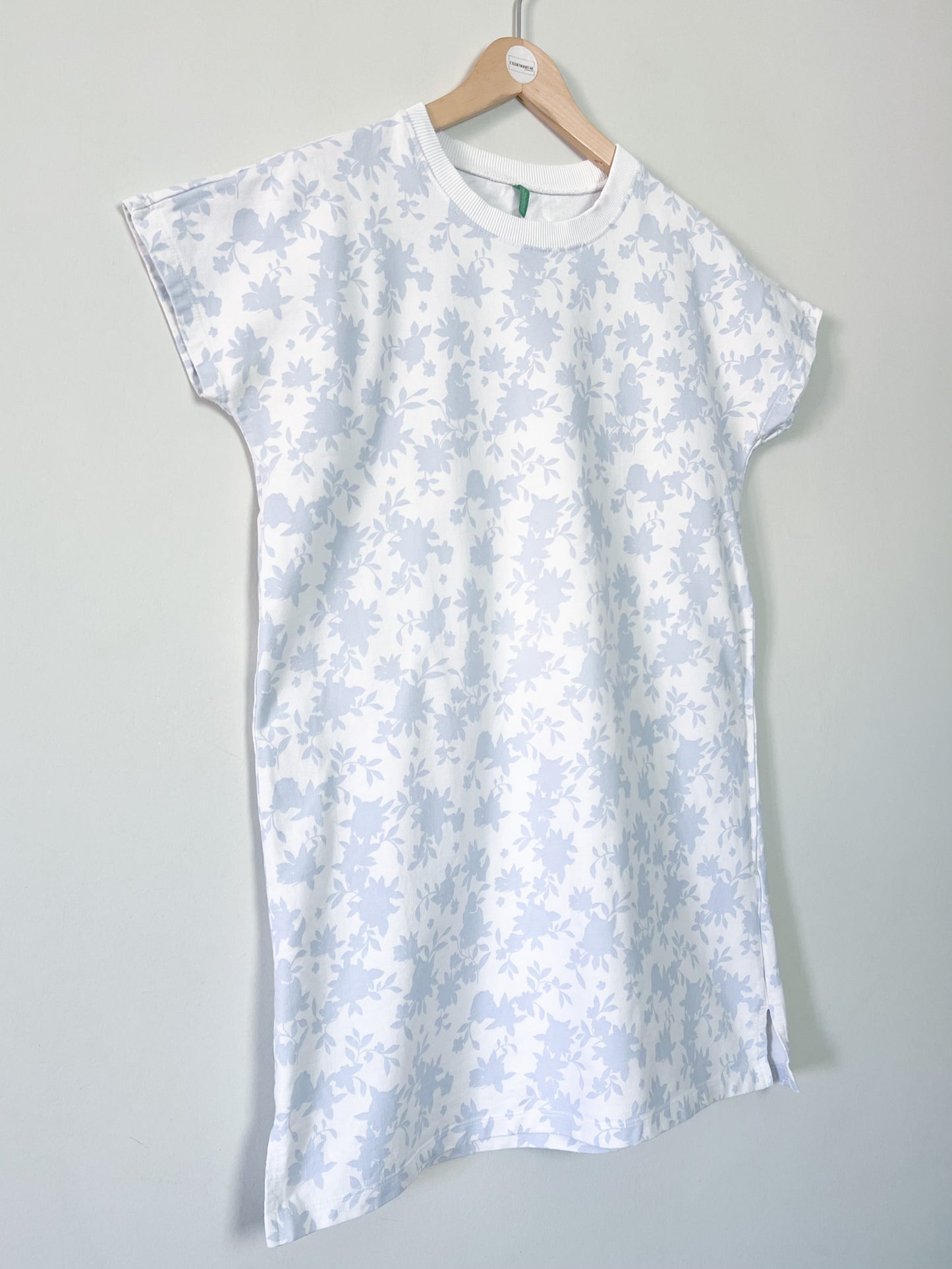 Robe T-shirt Vintage YTK Imprimé Floral Bleu & Blanc – 100% Coton – Benetton– Taille S/M