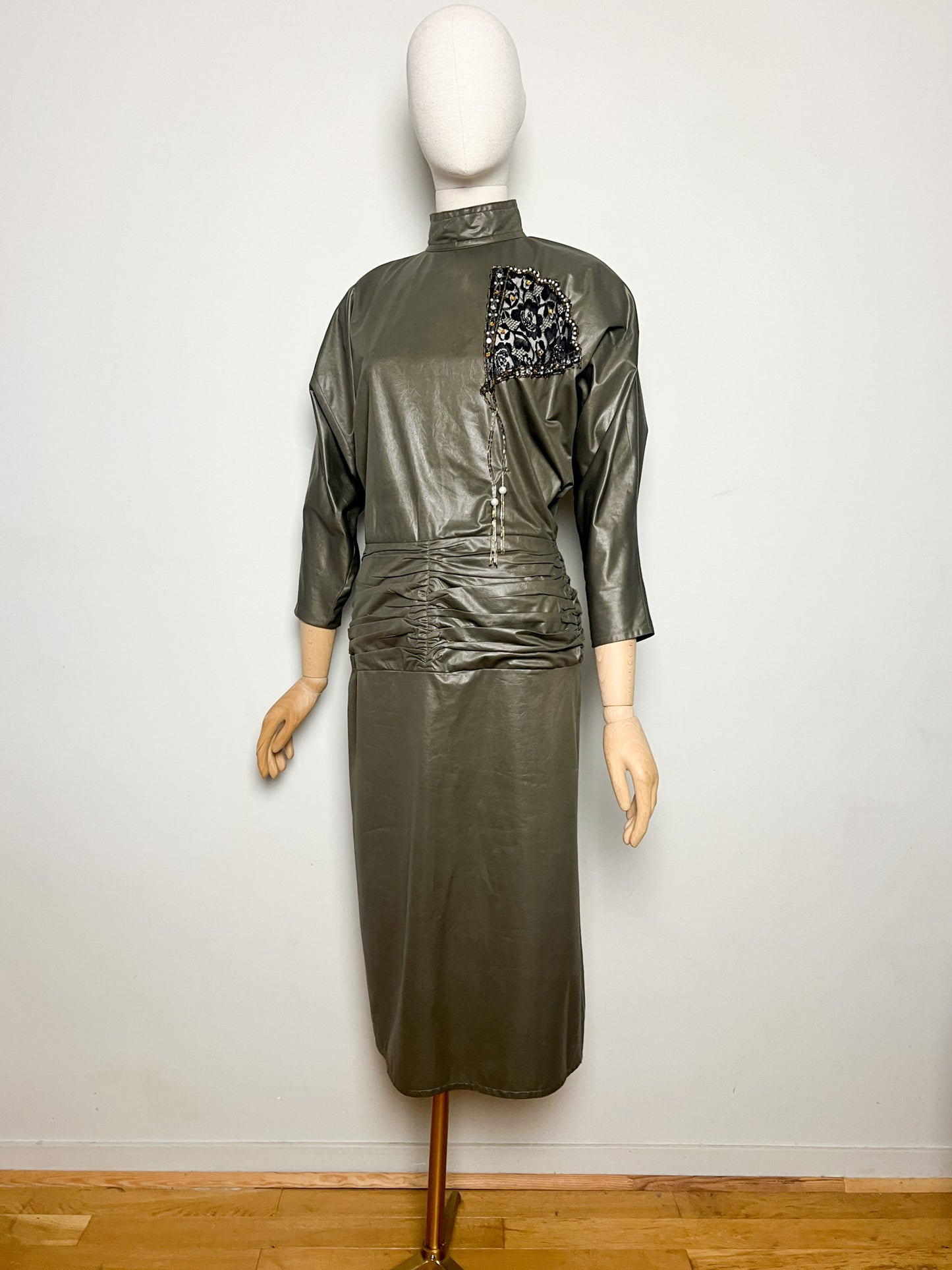 Robe Vintage Kaki Années 80 - Manches Chauve-souris, Broderie Strass - T. 36