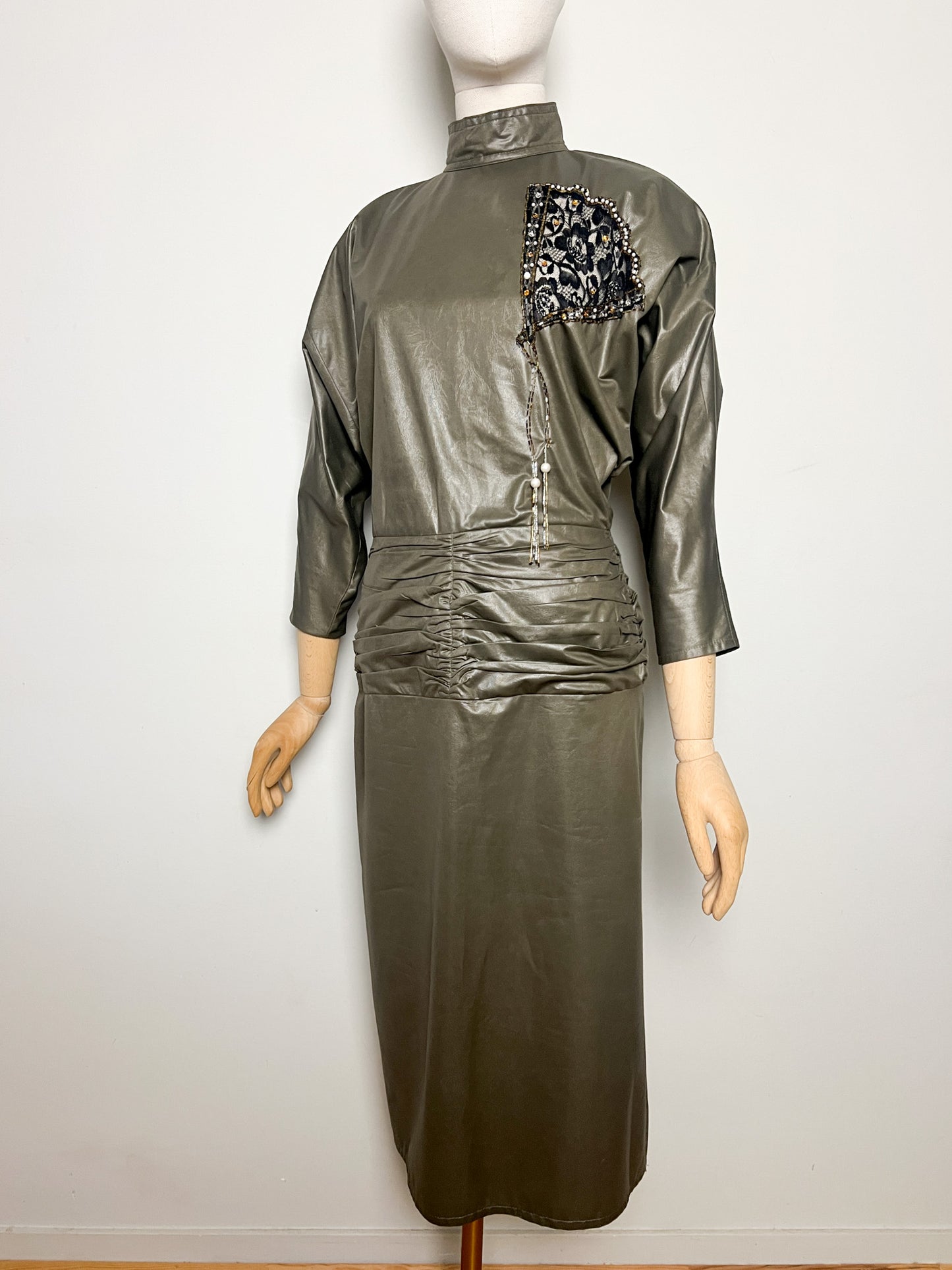 Robe Vintage Kaki Années 80 - Manches Chauve-souris, Broderie Strass - T. 36