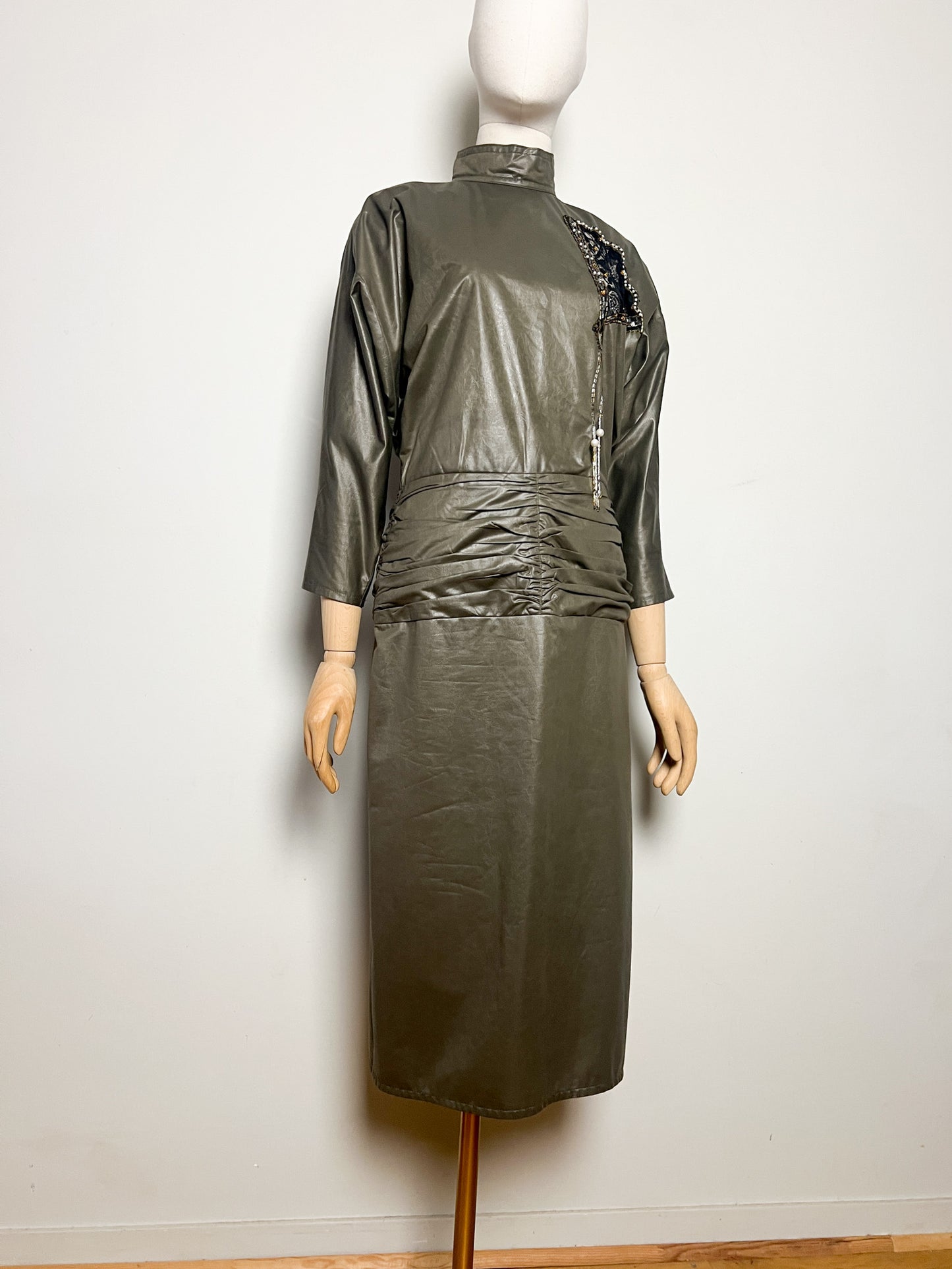 Robe Vintage Kaki Années 80 - Manches Chauve-souris, Broderie Strass - T. 36