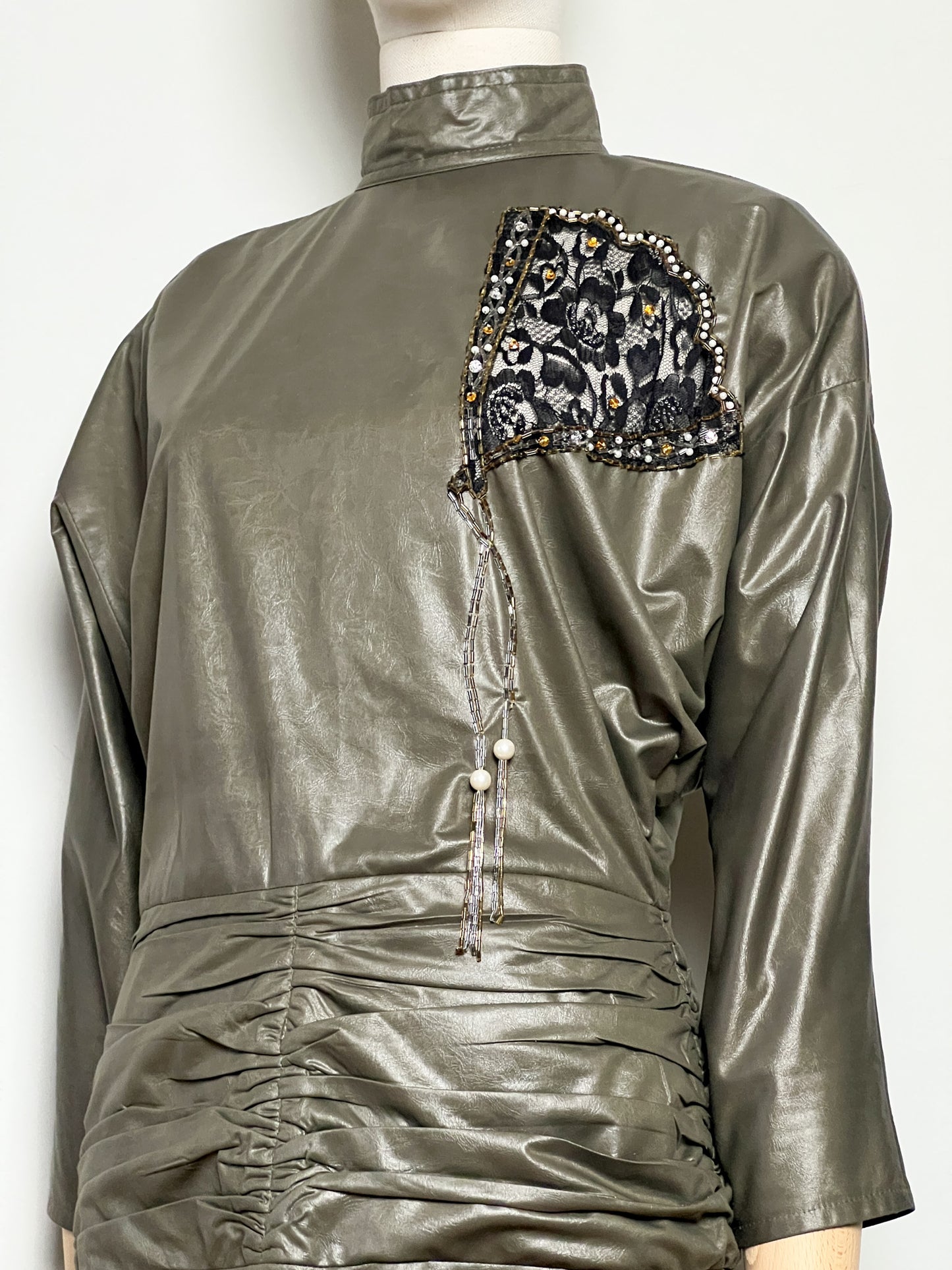 Robe Vintage Kaki Années 80 - Manches Chauve-souris, Broderie Strass - T. 36