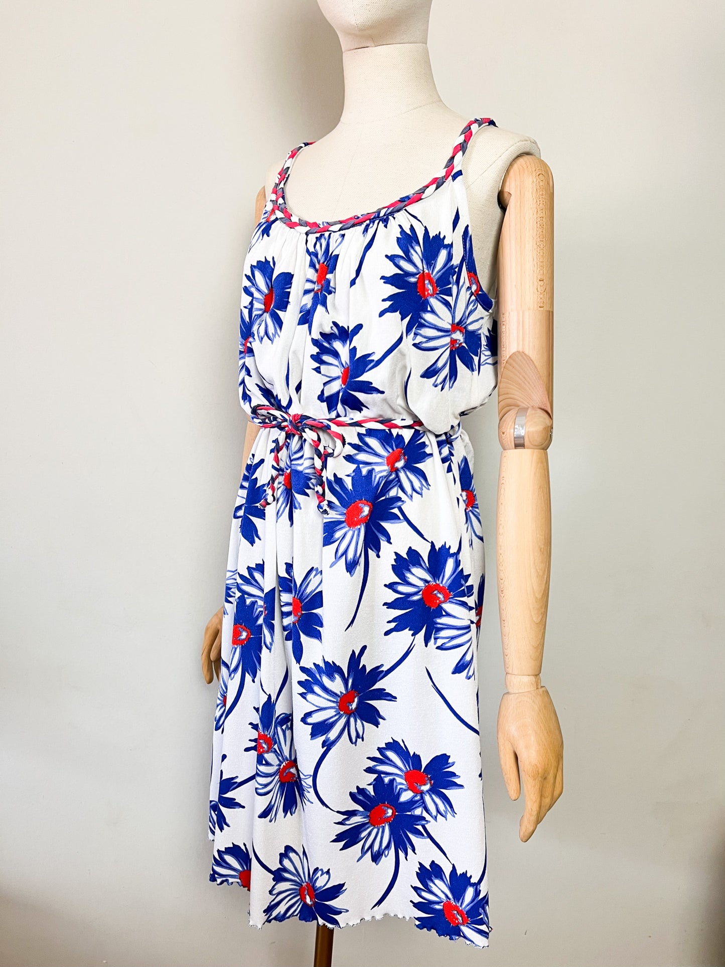 Robe Midi Vintage Années 70 80 Scintillante – Détails Tressés & Imprimé Fleuri – Taille 36/38 (S)