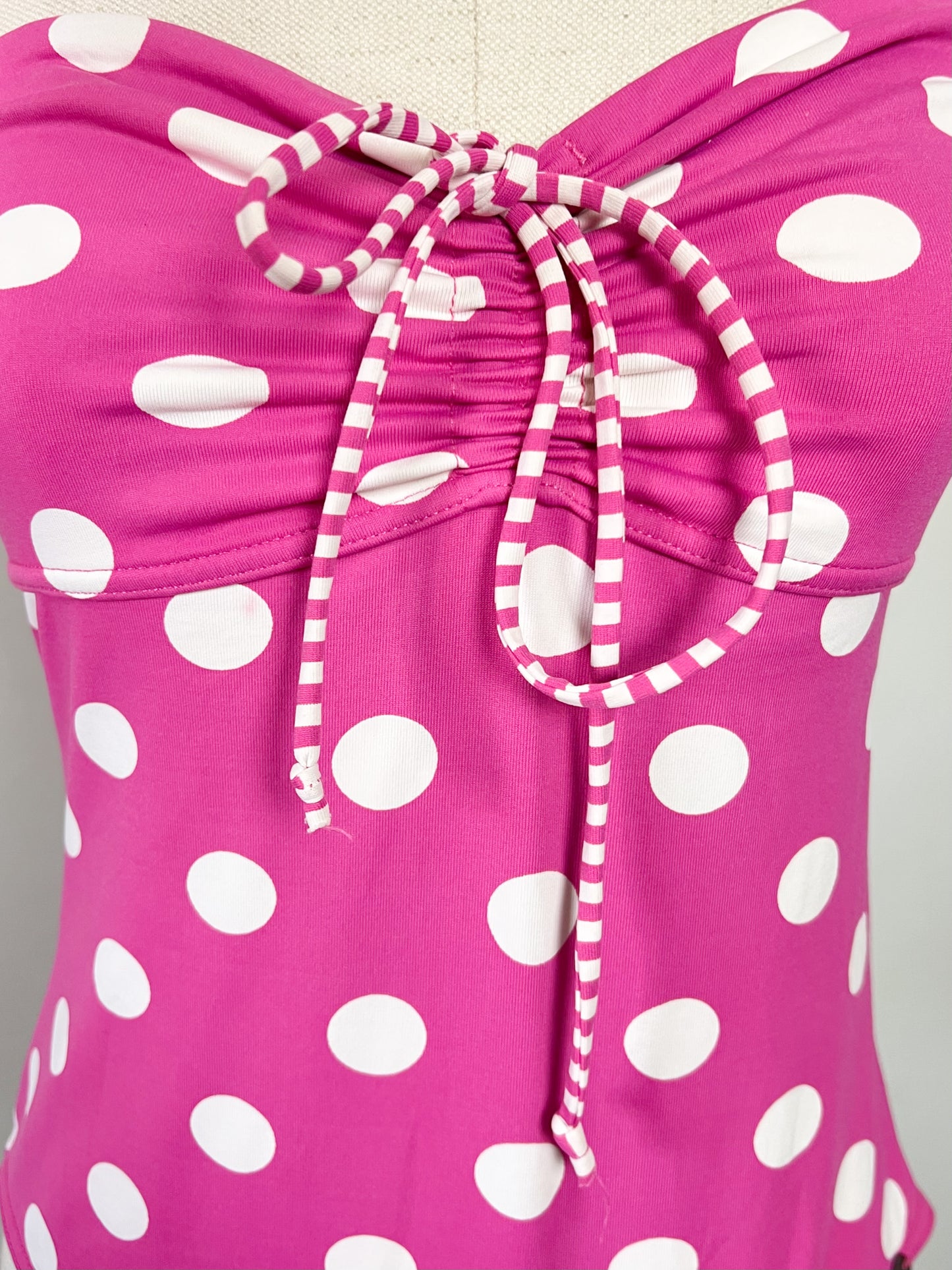 Maillot de Bain 1 Pièce Banana Moon – Rose Fuchsia à Pois – Look Rétro Pin-up – Taille 40