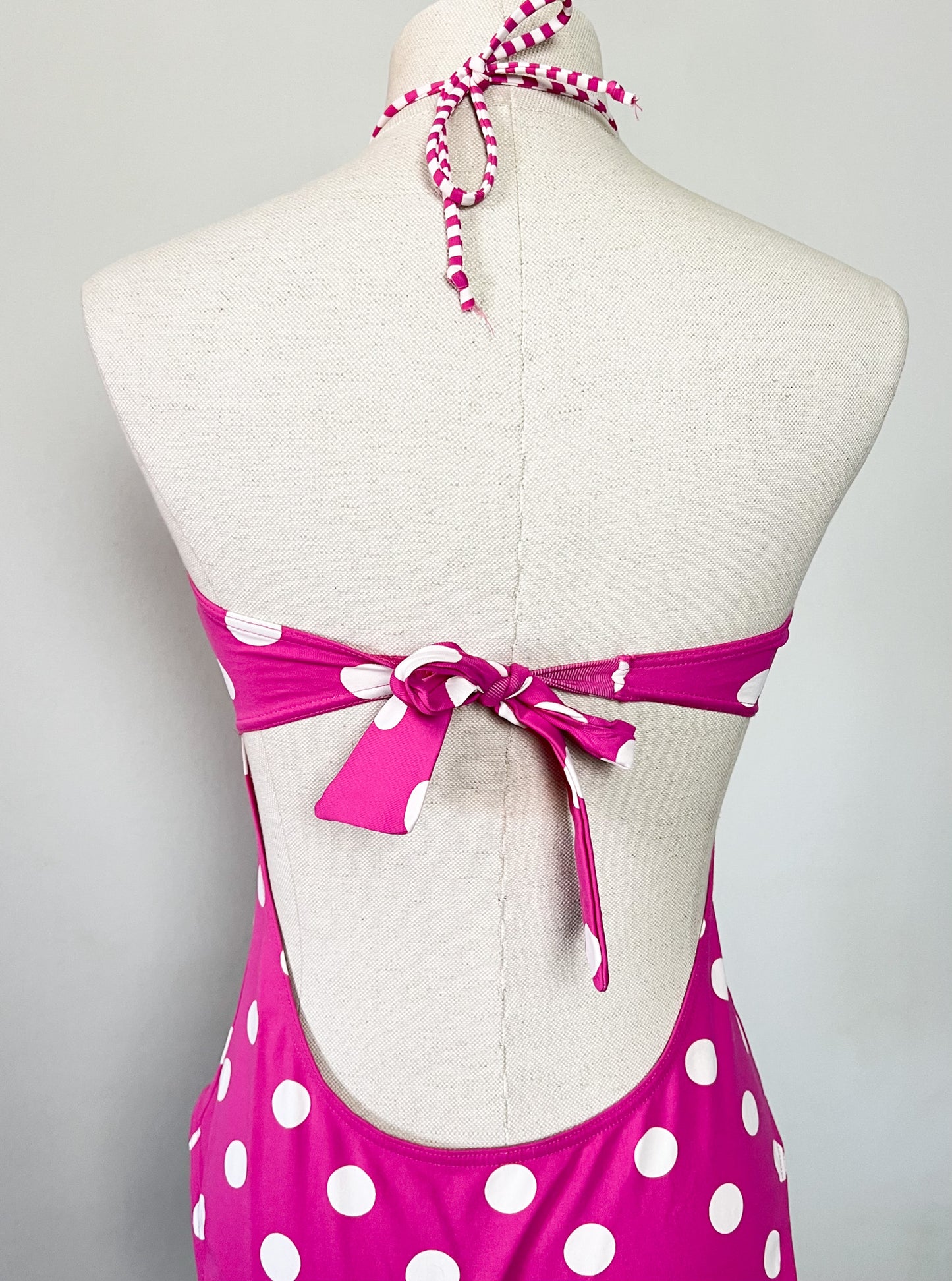 Maillot de Bain 1 Pièce Banana Moon – Rose Fuchsia à Pois – Look Rétro Pin-up – Taille 40