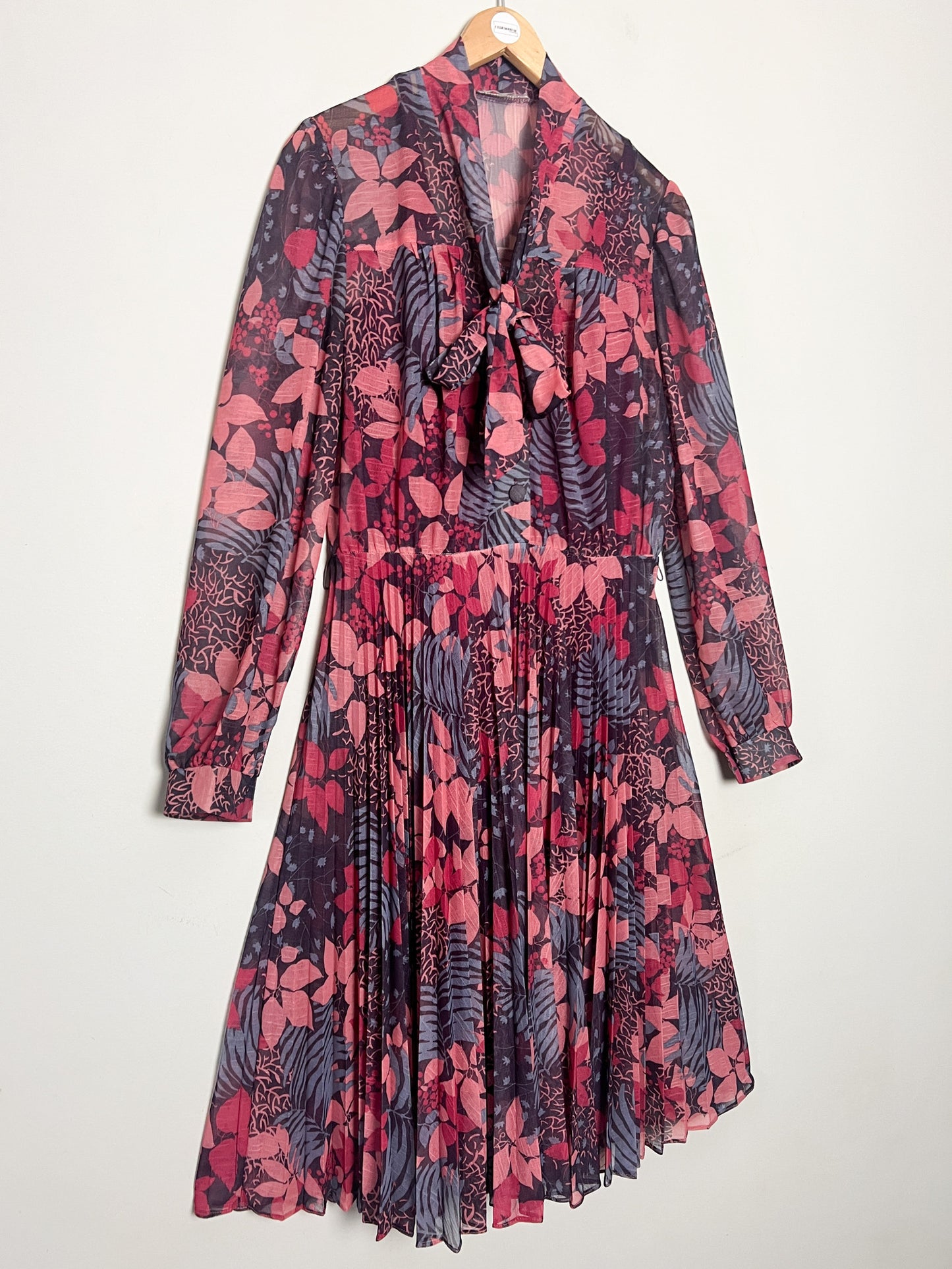 Robe Vintage Midi Plissée - Col Lavallière / Cravate - T. 36 - Imprimé Rétro Chaud