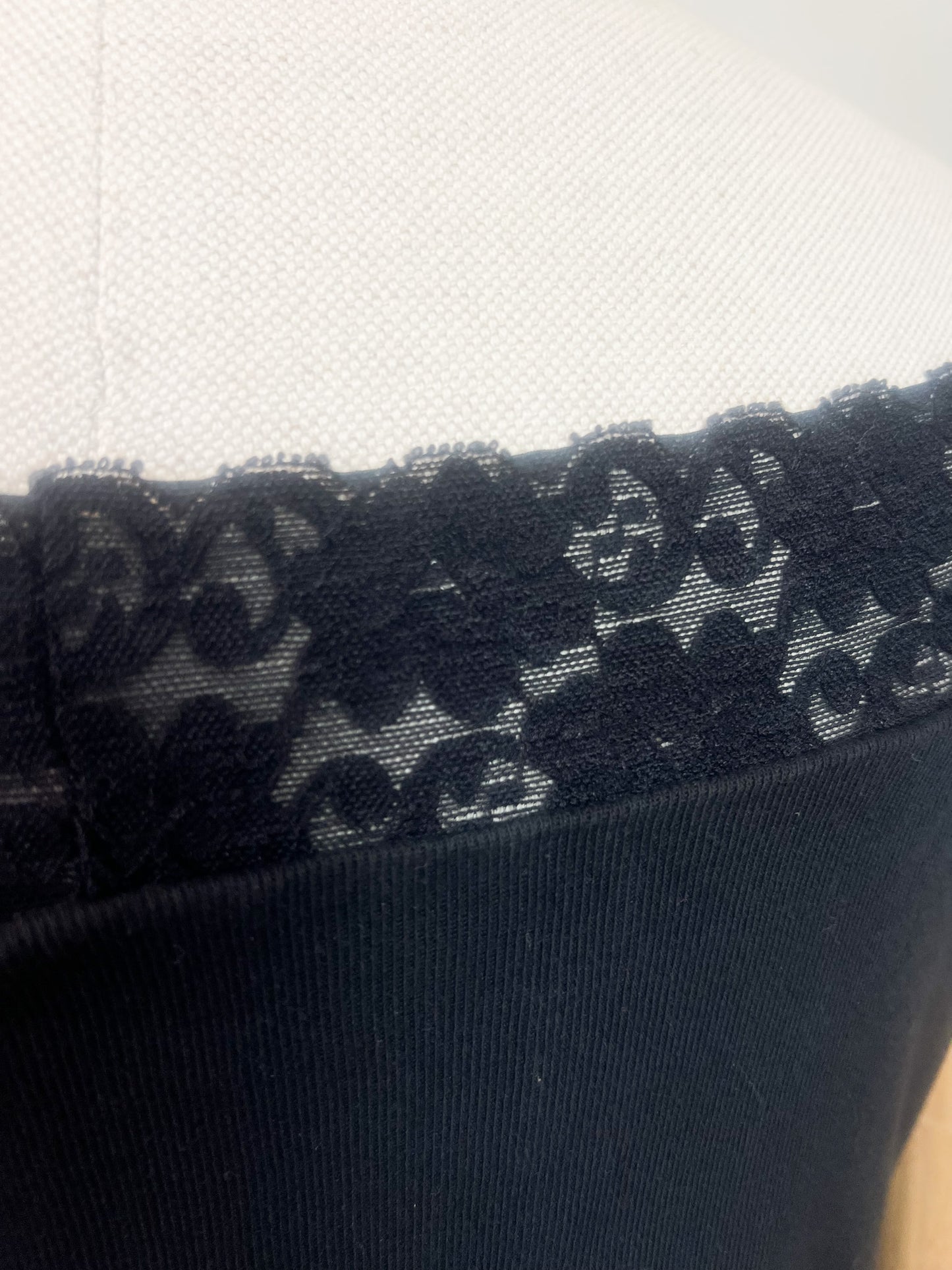 Top Vintage Années 90 Noir Épaules Dénudées & Dentelle – 100% Coton – Taille 34/36
