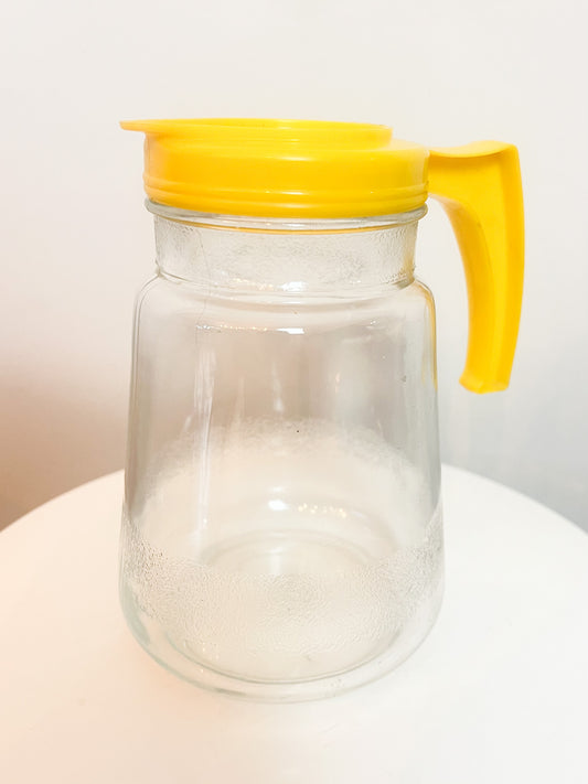 Pichet / Carafe Vintage Années 70 Verre & Plastique Jaune – Style Pop – Made in France