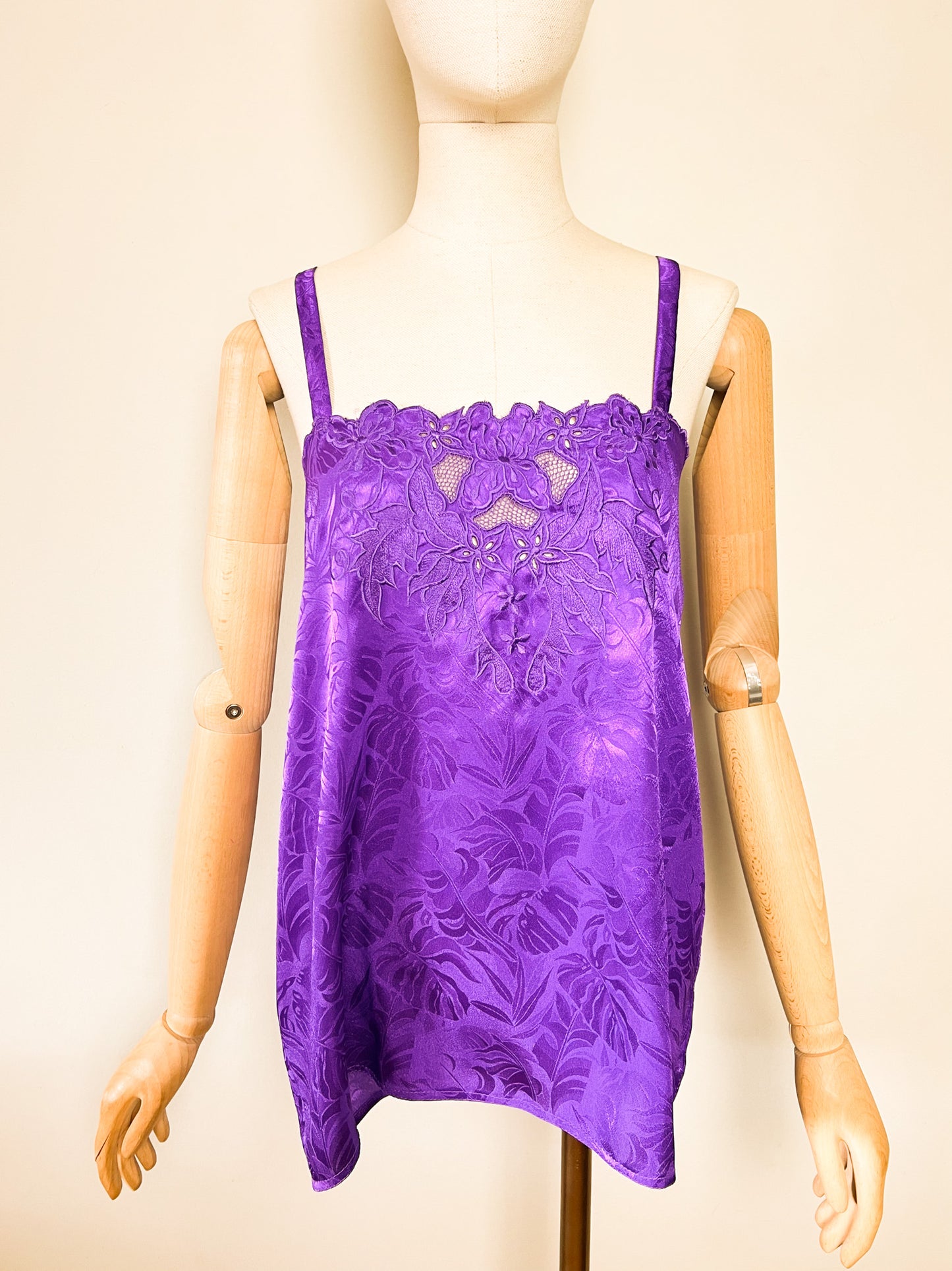 Débardeur Vintage Années 90 Violet en Tissu Damassé Feuillage & Découpes Ajourées – T36/38