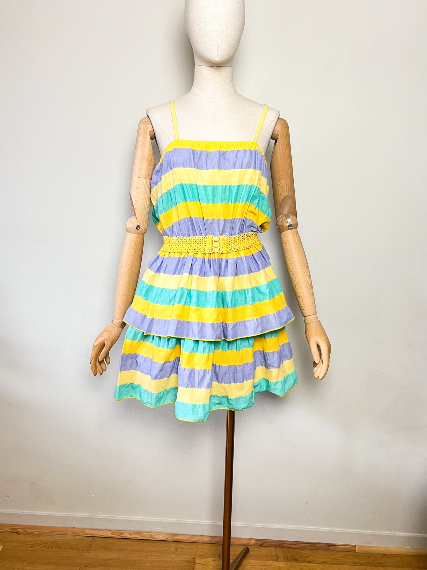 Robe Vintage Années 80 Rayures Pop & Volants – Deadstock Rémar Côte d'Azur – T38/40