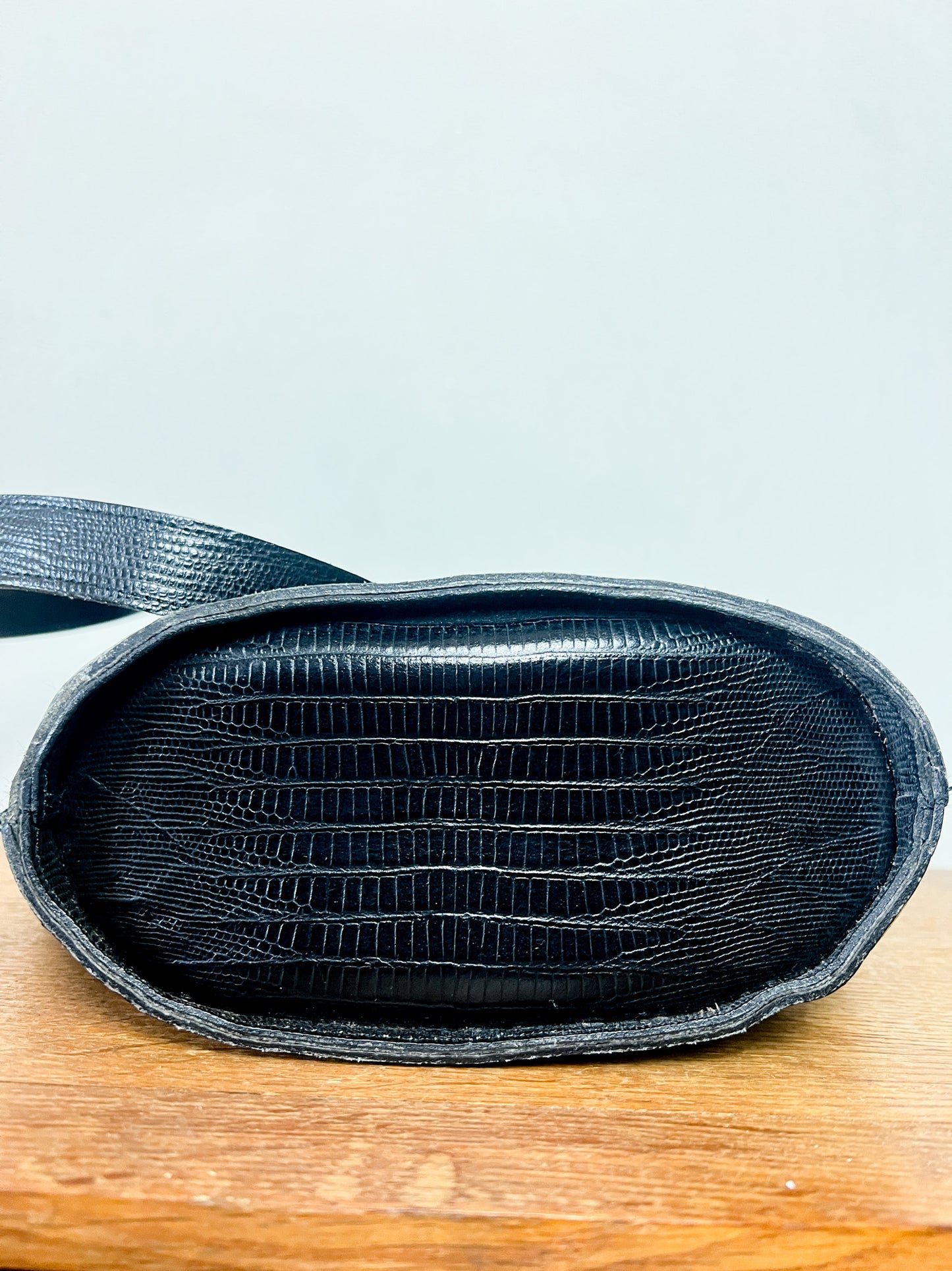 Sac Épaule Structuré Michel Orléan Paris - Cuir Embossé Reptile - Forme Corbeille