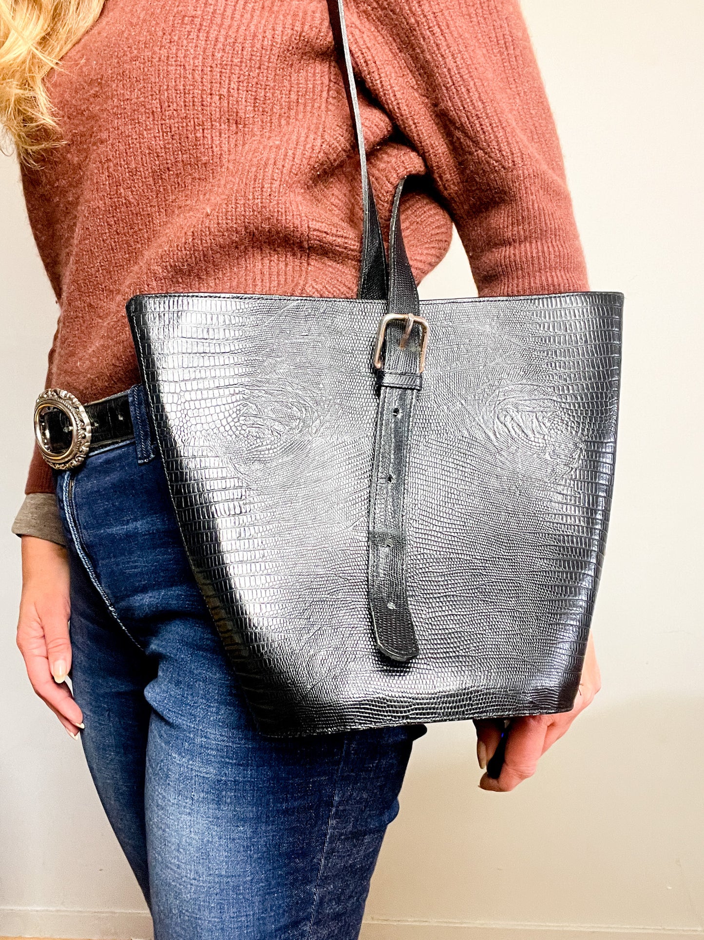 Sac Épaule Structuré Michel Orléan Paris - Cuir Embossé Reptile - Forme Corbeille