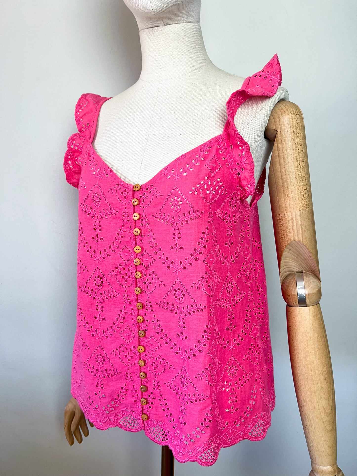 Blouse Débardeur Rose en Coton – Broderie Anglaise & Boutons Bois – T36/38