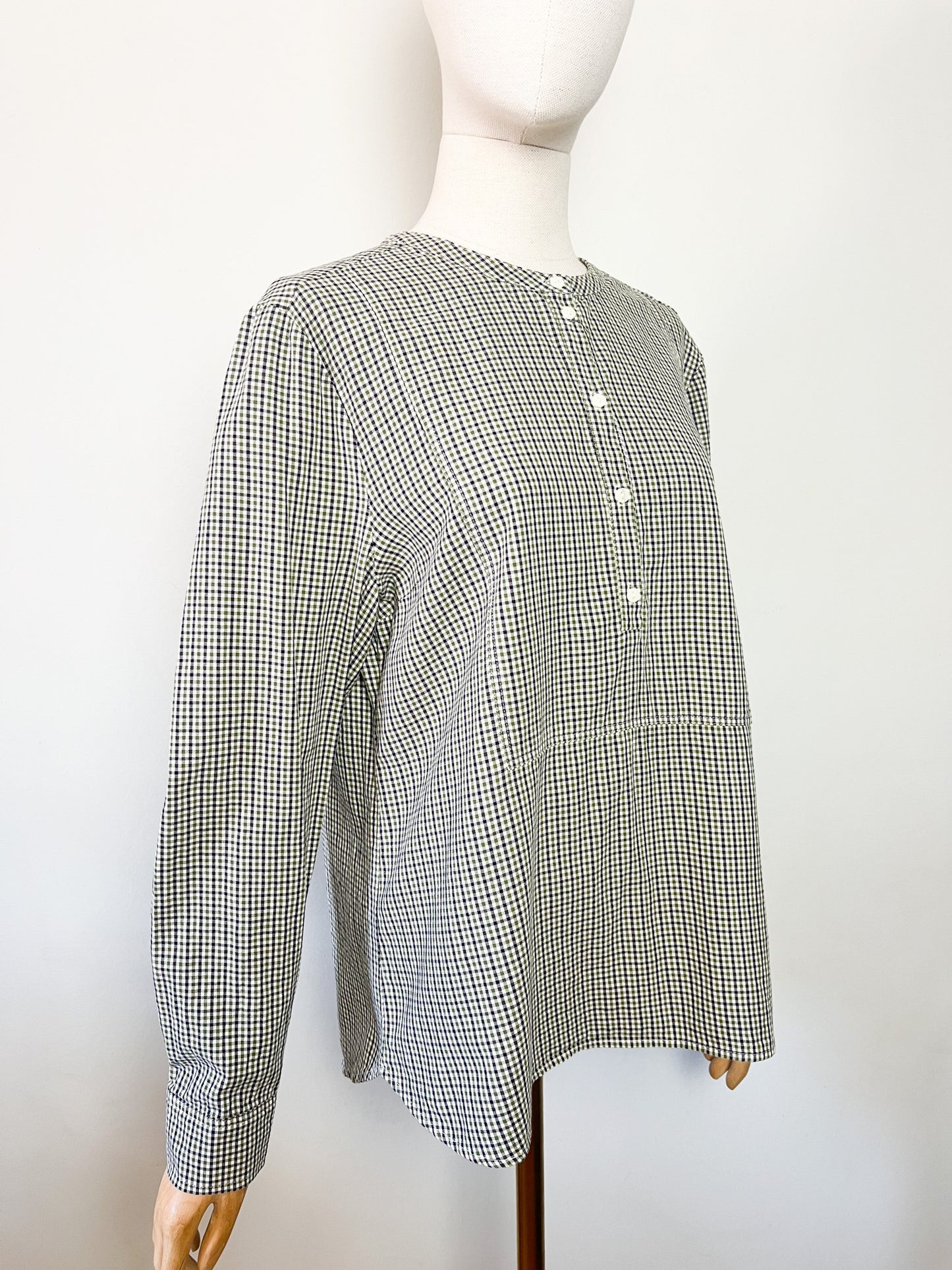 Blouse Fluide à Carreaux Longchamp – Vert, Marine & Blanc – Collection 2025 – T38