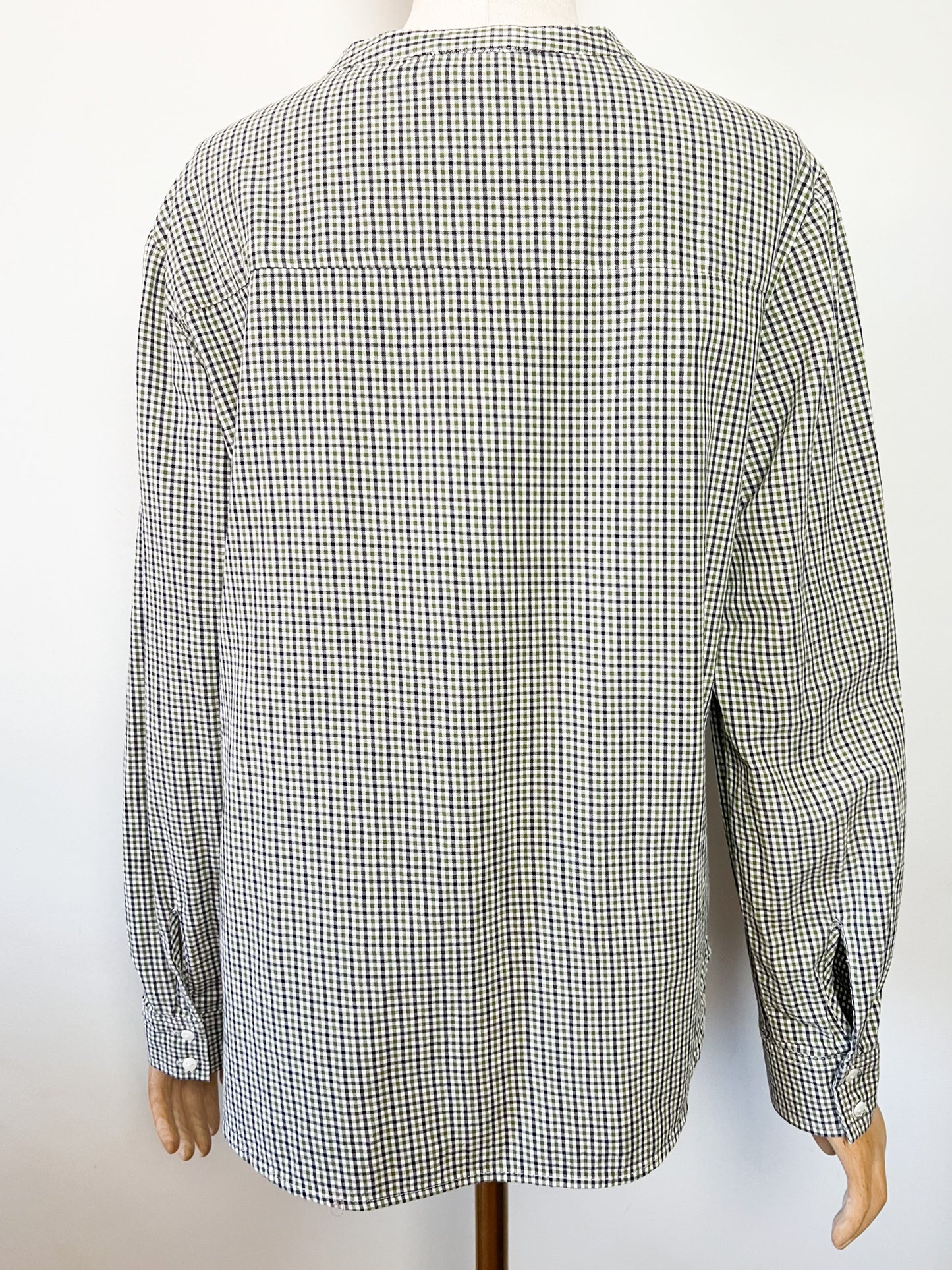 Blouse Fluide à Carreaux Longchamp – Vert, Marine & Blanc – Collection 2025 – T38