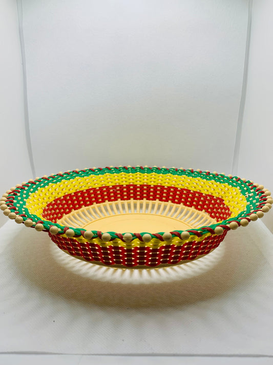 Corbeille scoubidou rouge, jaune et vert vintage