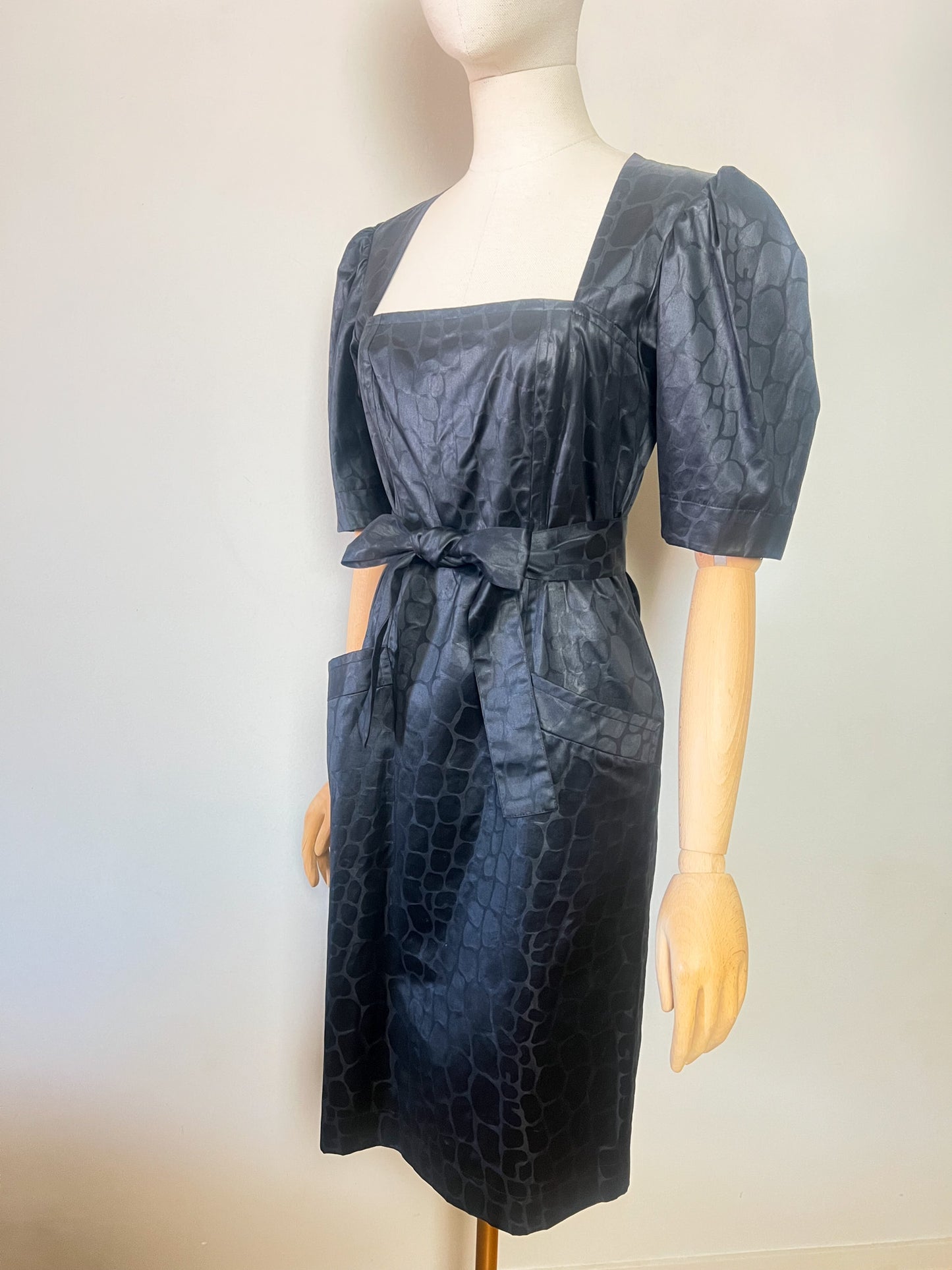 Robe Fourreau Vintage Yves Saint Laurent Variations 1987 Damassée – T36/38