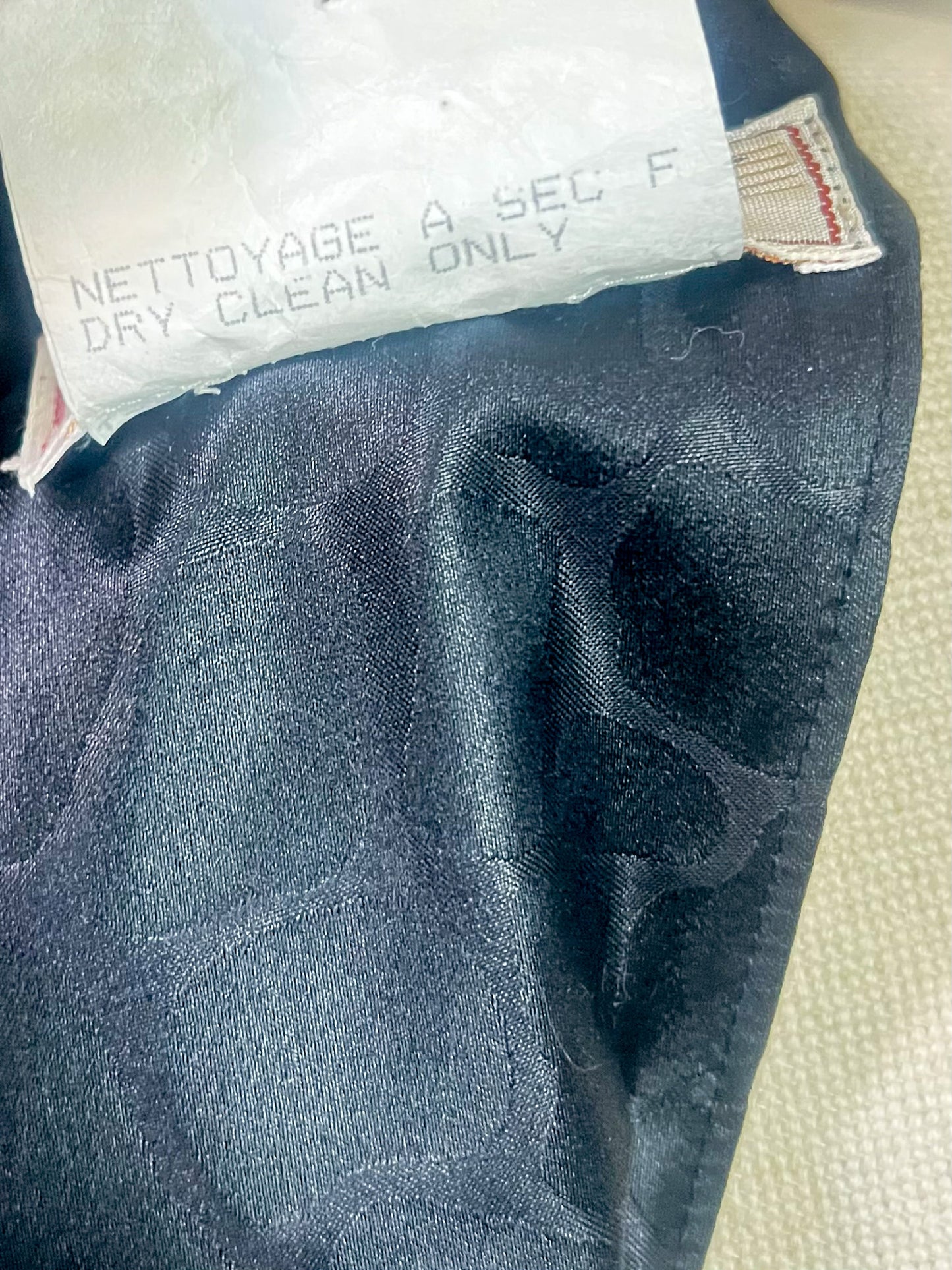 Robe Fourreau Vintage Yves Saint Laurent Variations 1987 Damassée – T36/38