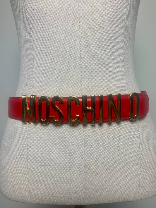 Ceinture en cuir vernis rouge vintage Moschino