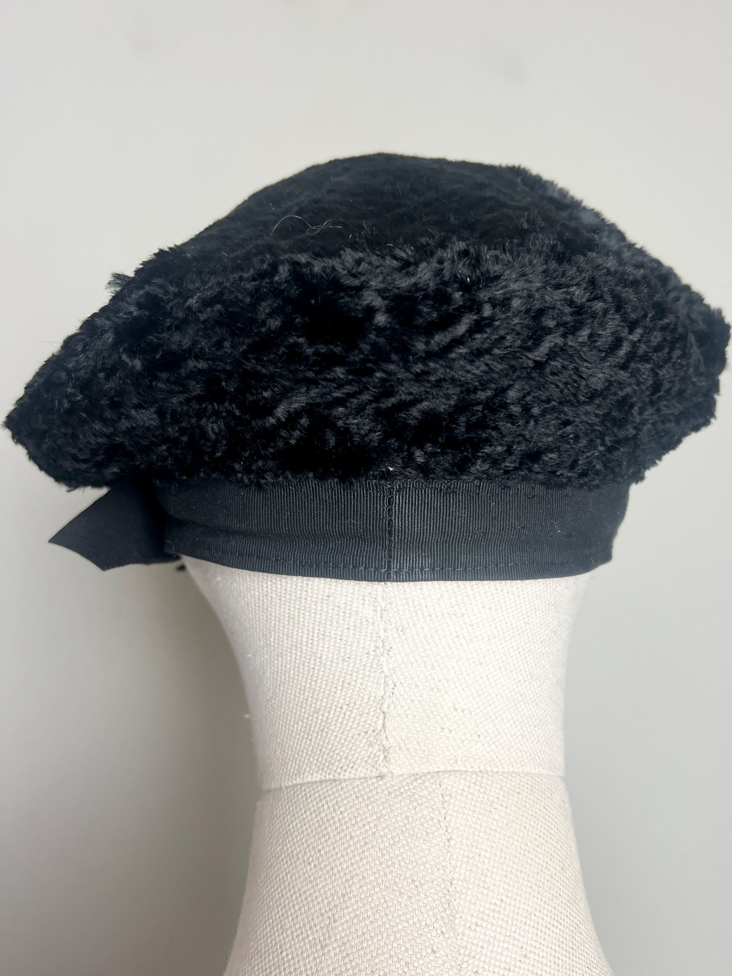 Chapeau béret laine noir petit nœud plat vintage