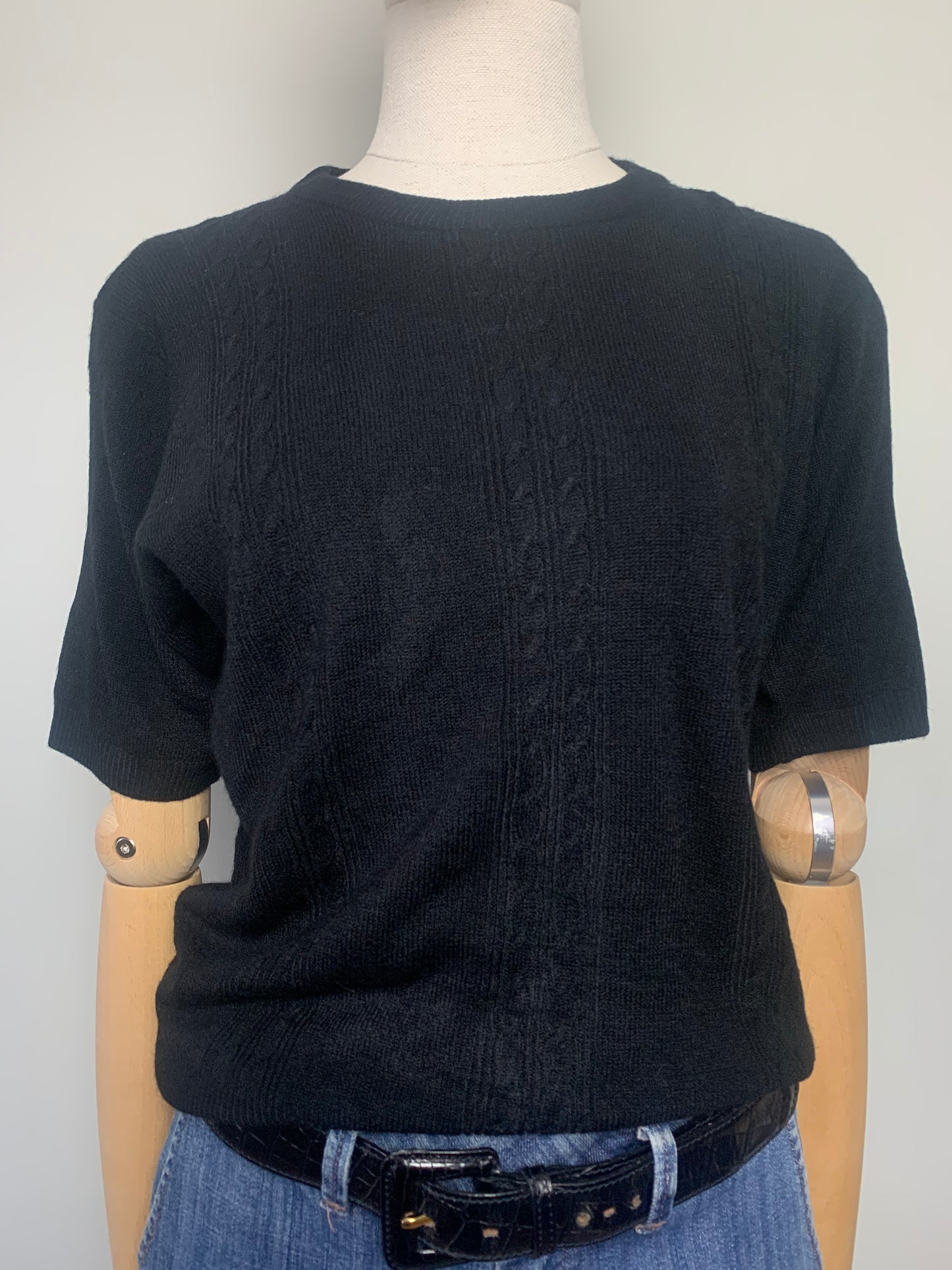 Pull manches courtes torsades noirs pure cachemire vintage