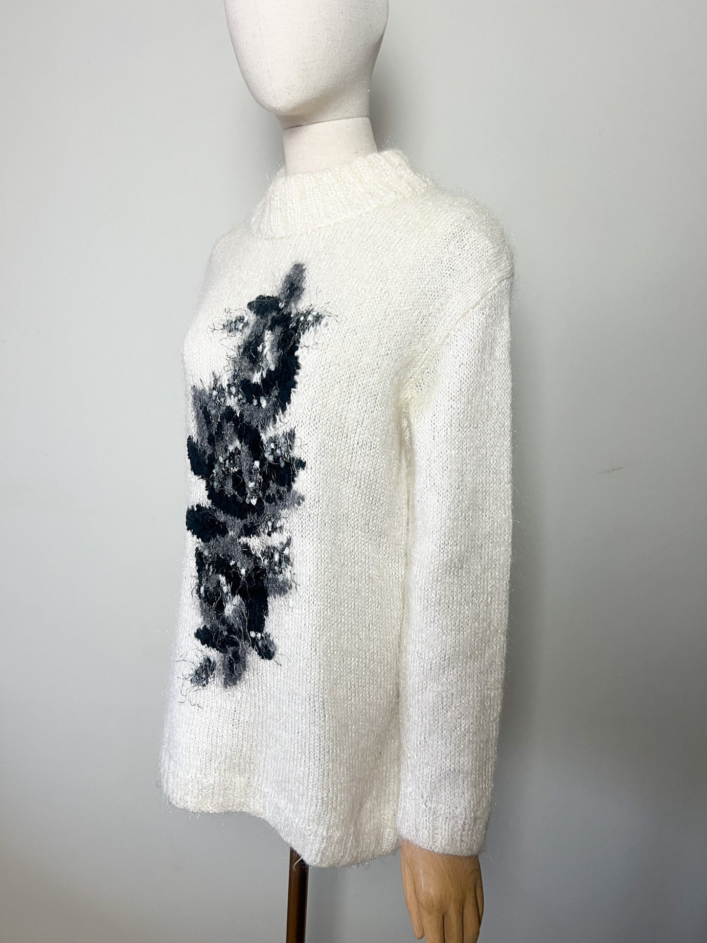 Pull cosy Vintage T 38 Col Montant - Motif Floral Rétro Gris/Noir - Doux Style Mohair