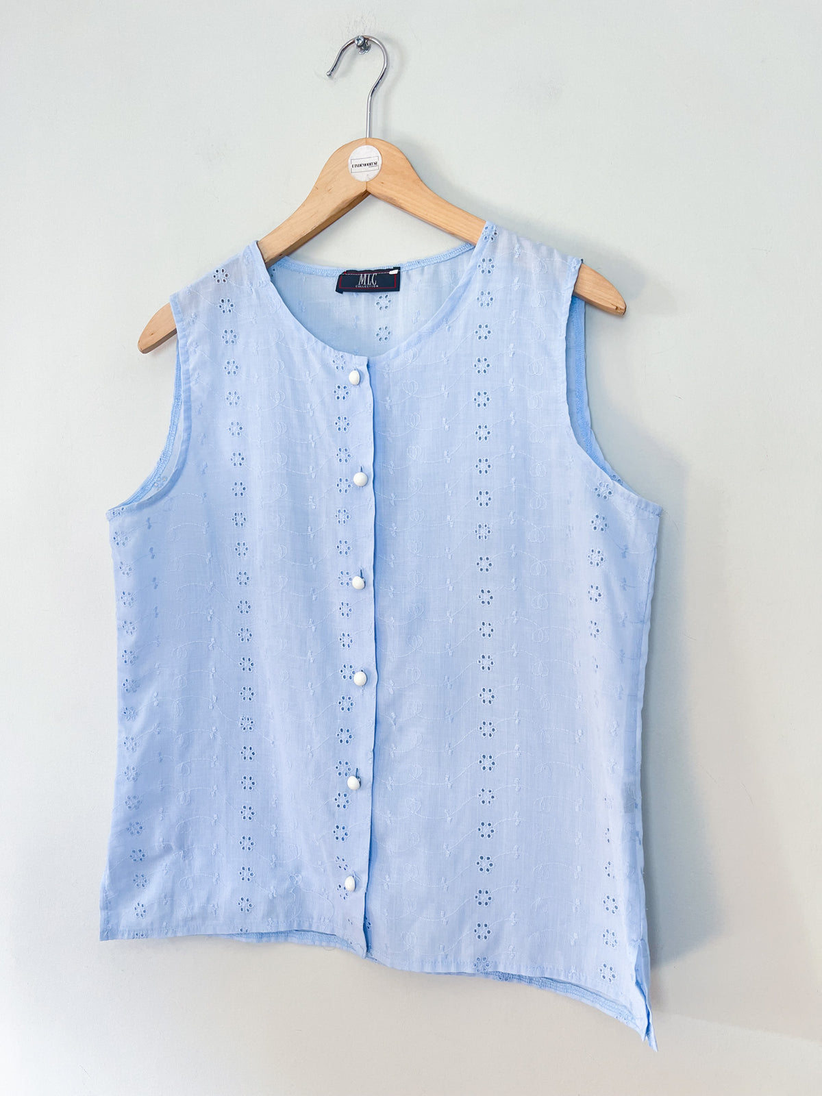 Blouse sans manches vintage années 80 90 bleu ciel broderies ajourées – T38/40