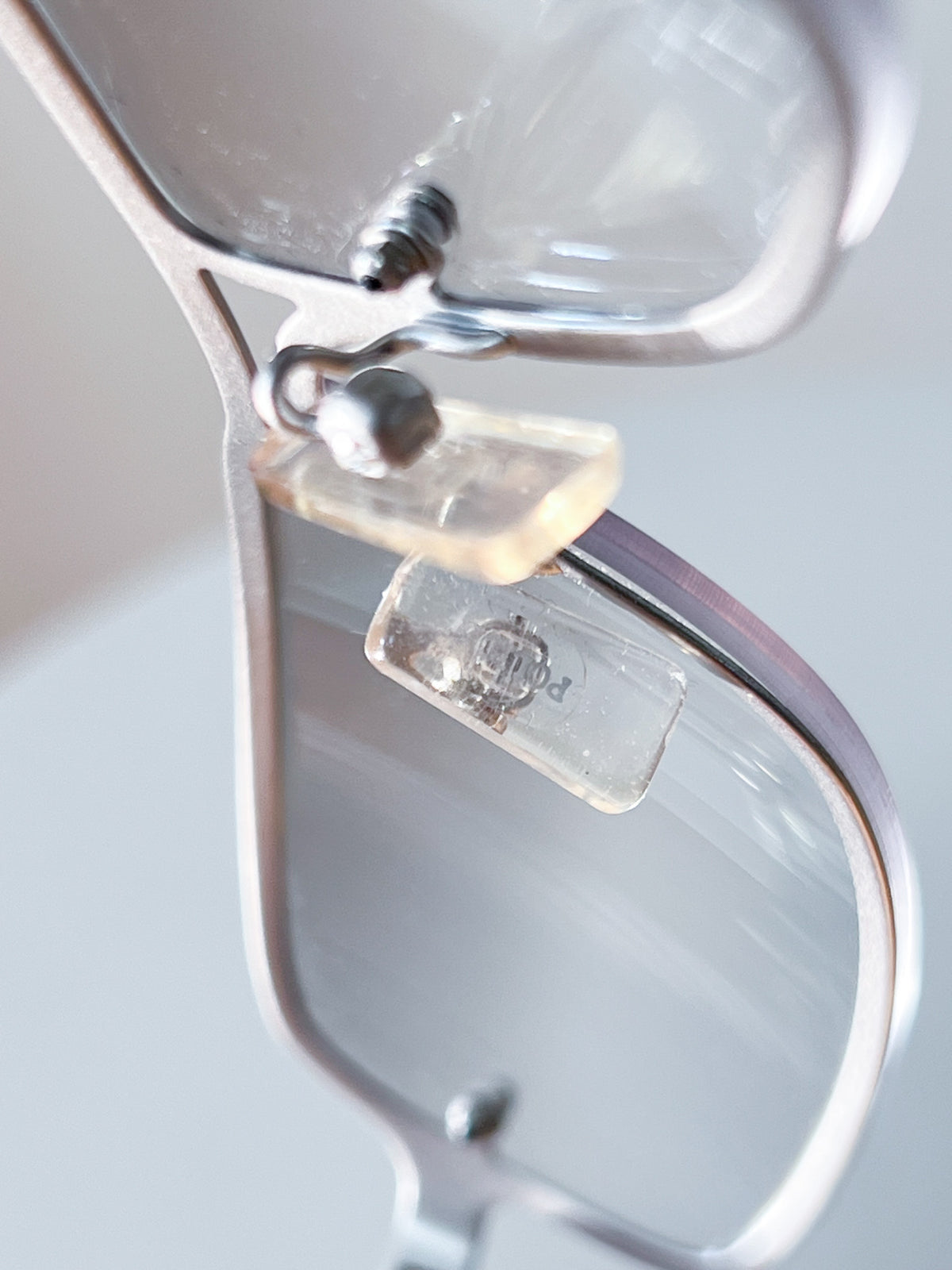 Lunettes de Soleil Vintage POLICE Metal Y2K – Mod. 2646 – Made in Italy – Argent & Verres Dégradés