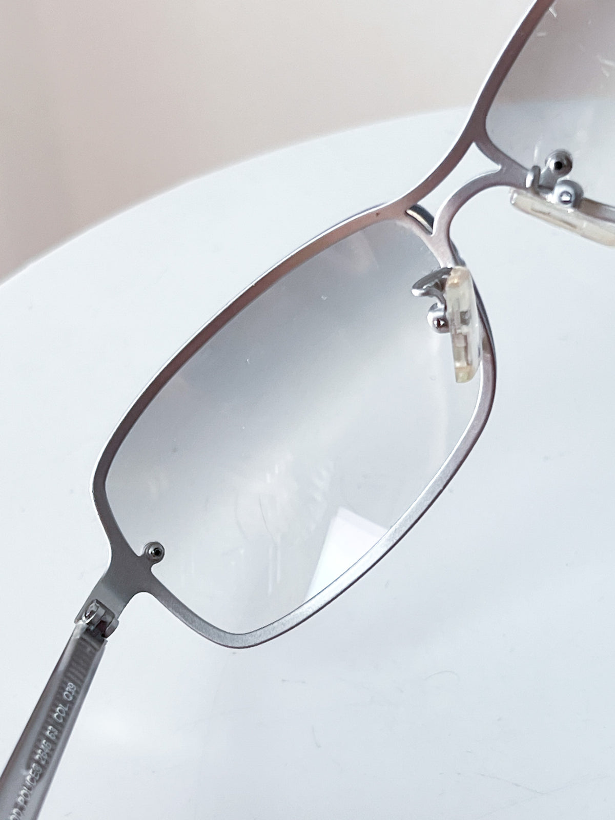 Lunettes de Soleil Vintage POLICE Metal Y2K – Mod. 2646 – Made in Italy – Argent & Verres Dégradés