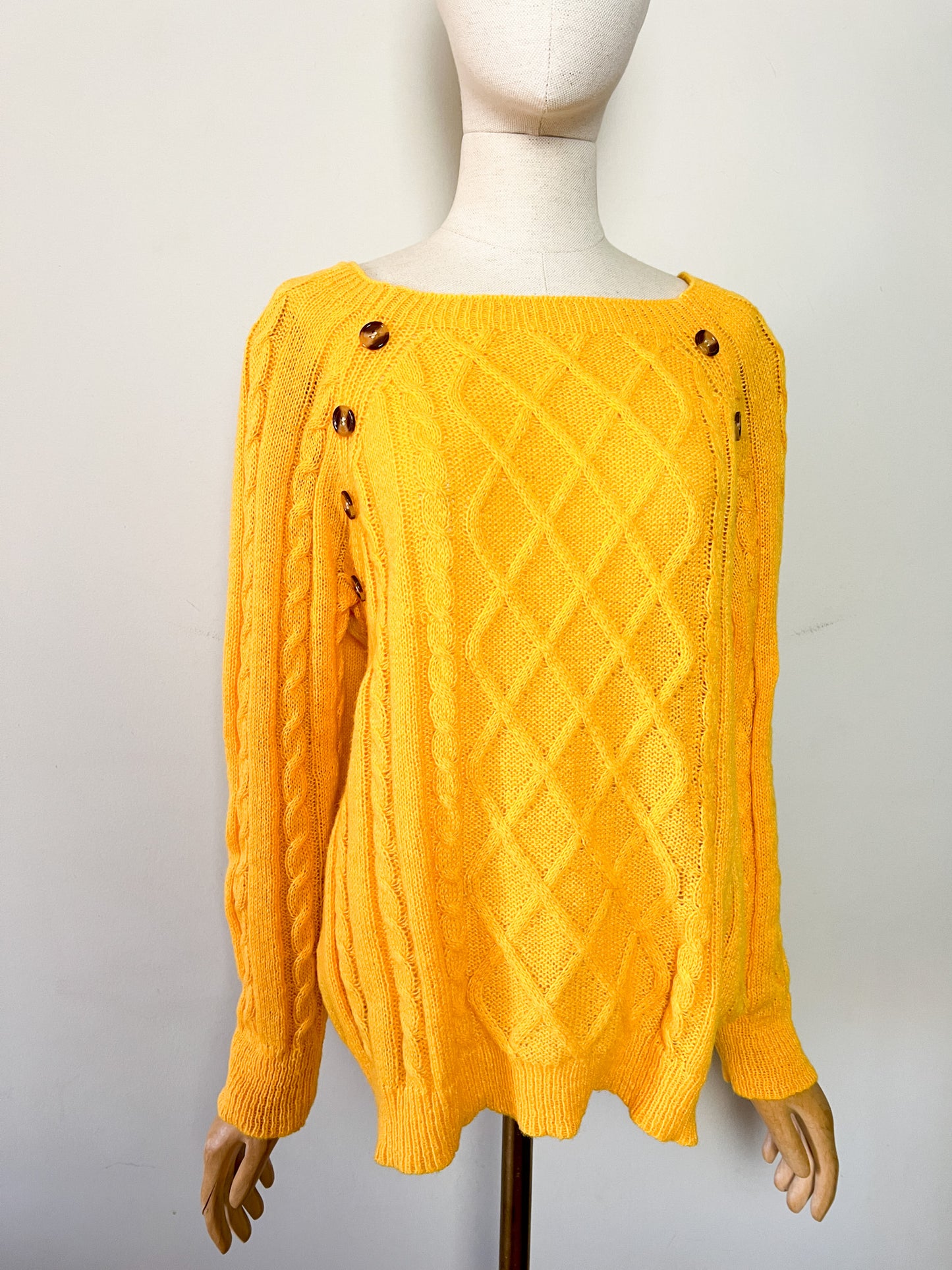 Pull Vintage années 80 Tricoté Main 40 M/L - Jaune Bouton d'Or - Col Bateau Mailles Travaillées