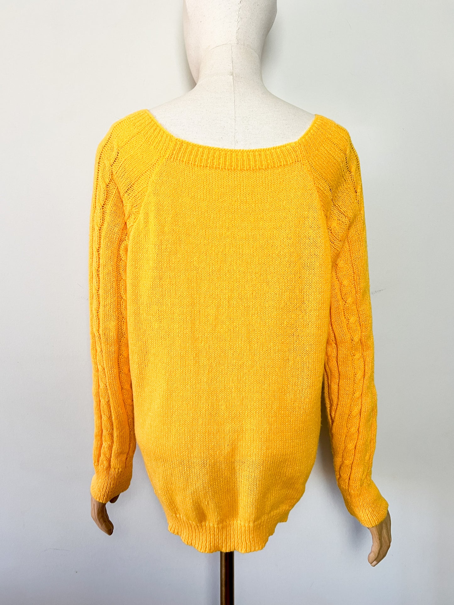 Pull Vintage années 80 Tricoté Main 40 M/L - Jaune Bouton d'Or - Col Bateau Mailles Travaillées
