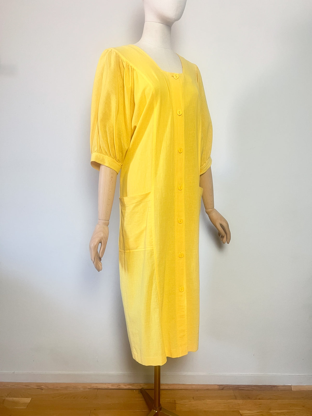 Robe vintage Années 80 - Jaune lumineux - 100% Coton Suisse - Mary West – T42/44